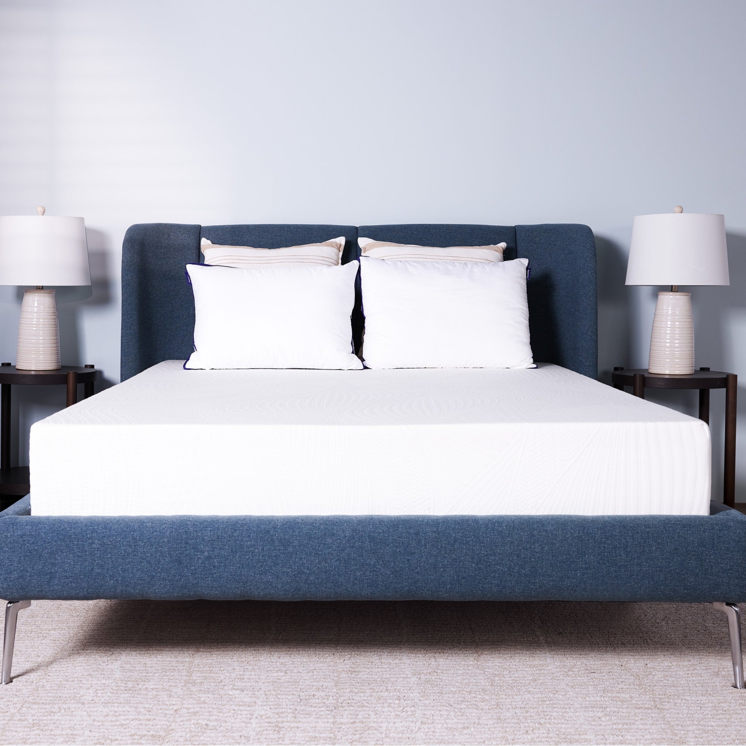 Matelas en mousse à mémoire de 9 po Sierra de Polysleep – matelas mi-ferme dans une boîte, fabriqué au Canada avec mousse antimicrobienne – Grand lit