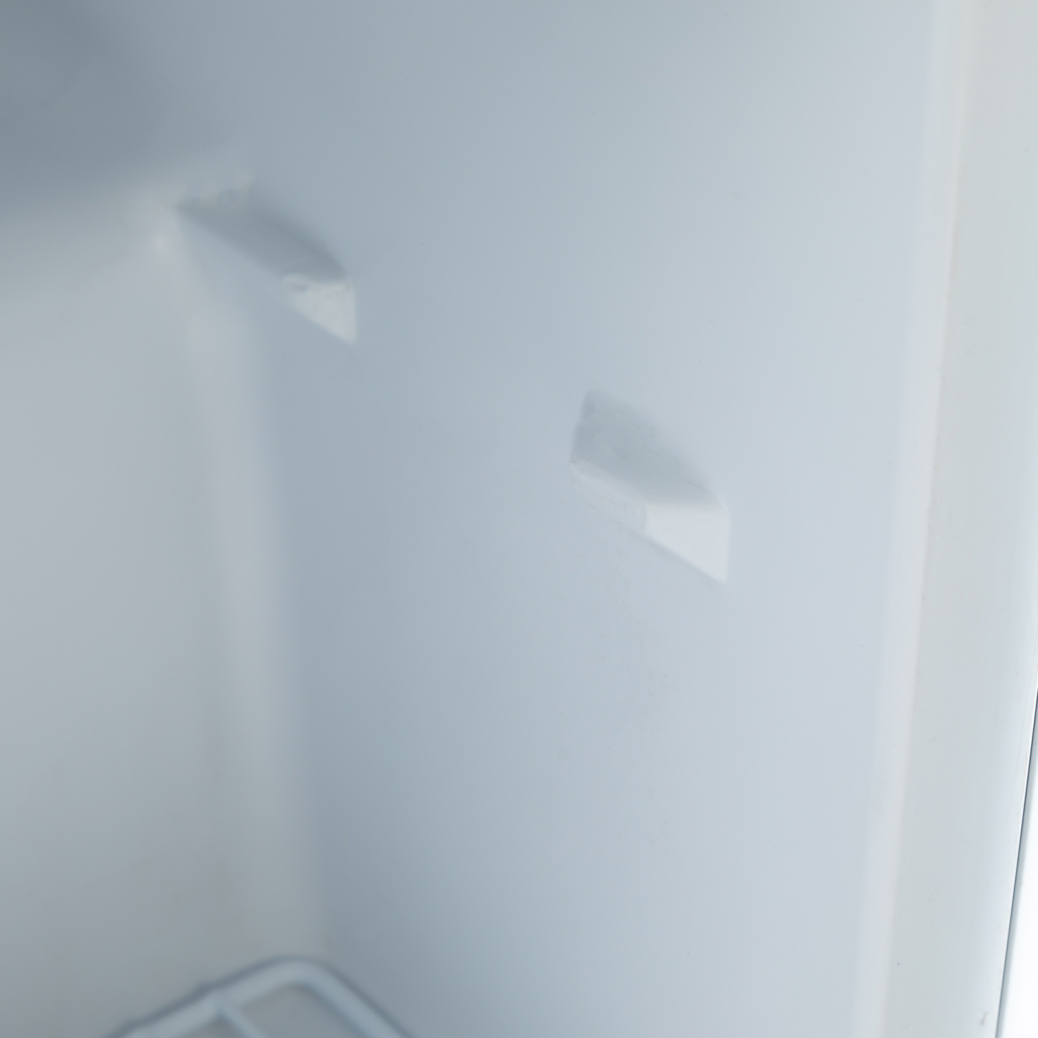 HOMCOM Compact Upright Freezer, 1.1 Cubic Feet Mini Freezer with Reversible Door, 2 Shelves, Adjustable Temperature for Home Office, Apartment,