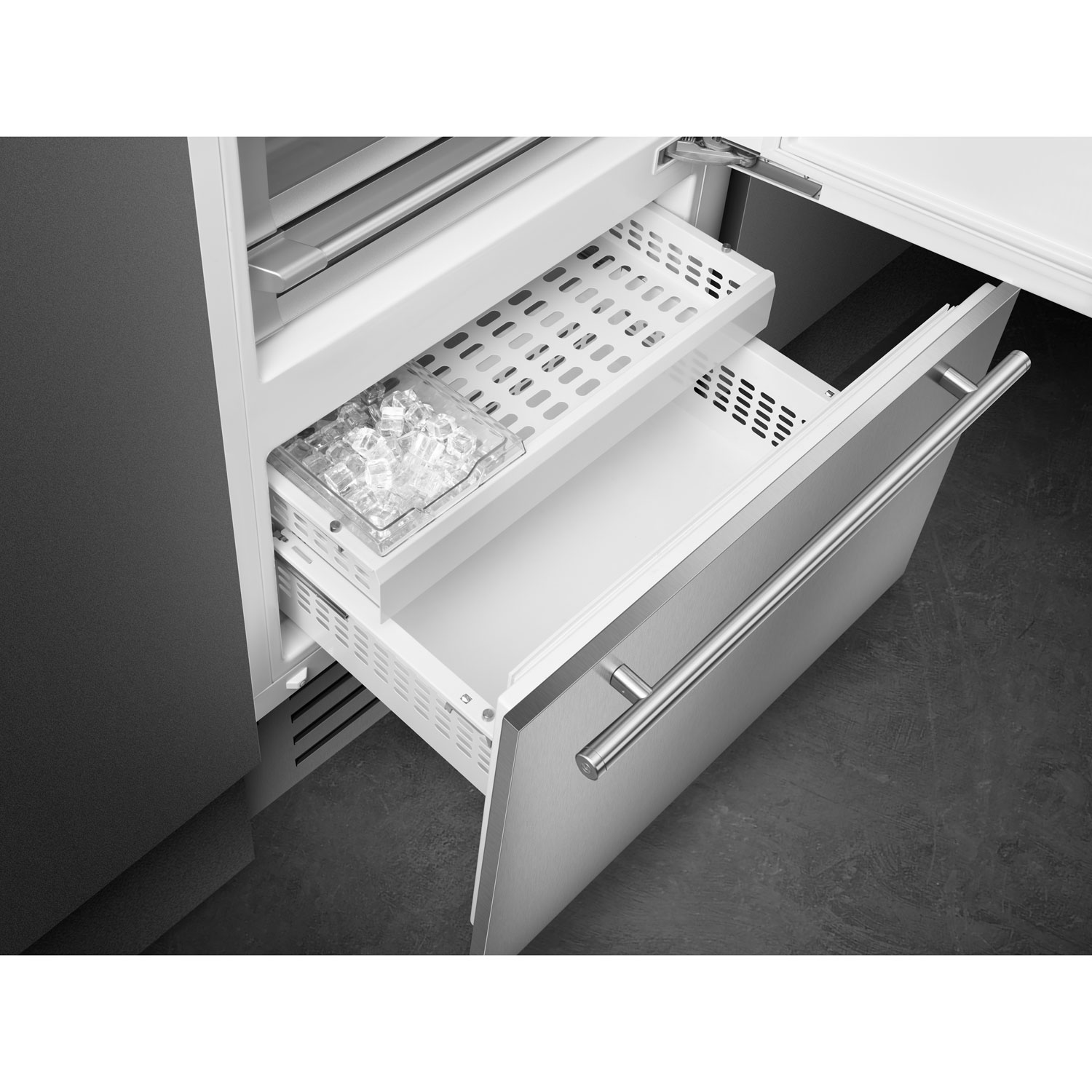 Réfrigérateur à congélateur inférieur encastrable 19 pi³ 36 po avec distributeur de glaçons de Smeg - Prêt pour panneau