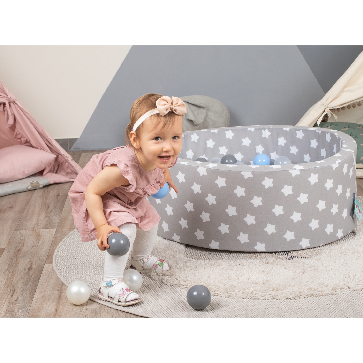 Delsit Kids Foam Ball Pit - Indoor Play Ball Pool for Toddlers and Babies; Includes 200 Balls, European Made Toy