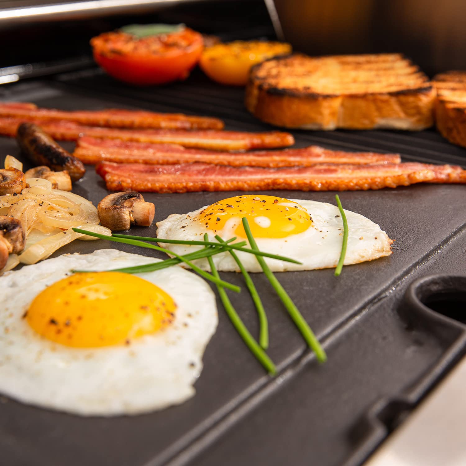 Broil King 11242 Cast Iron Griddle for Broil King Baron, Crown, Crown Pellet Series Grills 17.48 -in X 12.48 -in