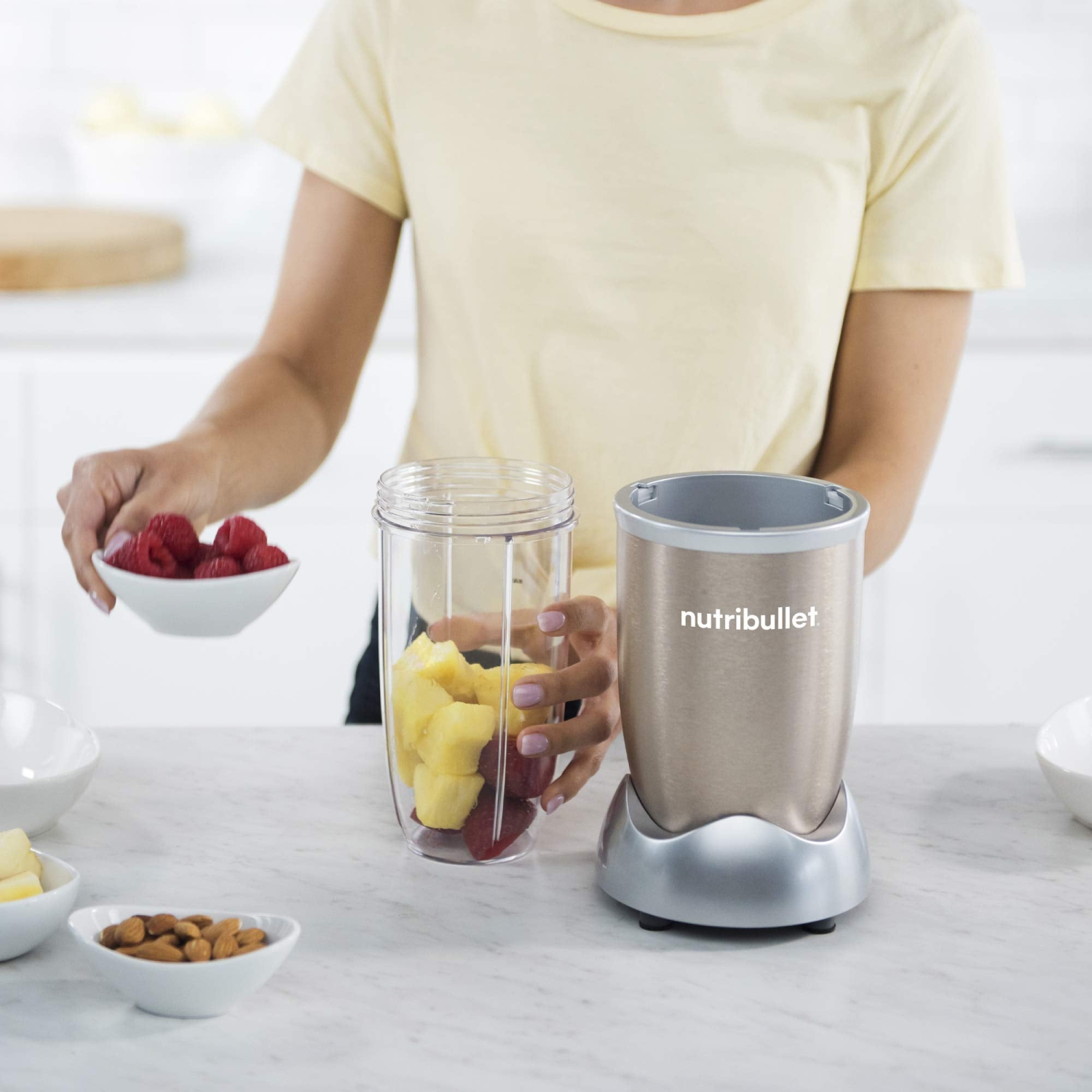 NutriBullet PRO 900 Series Nutrient Extractor, Blender & Mixer, Champagne