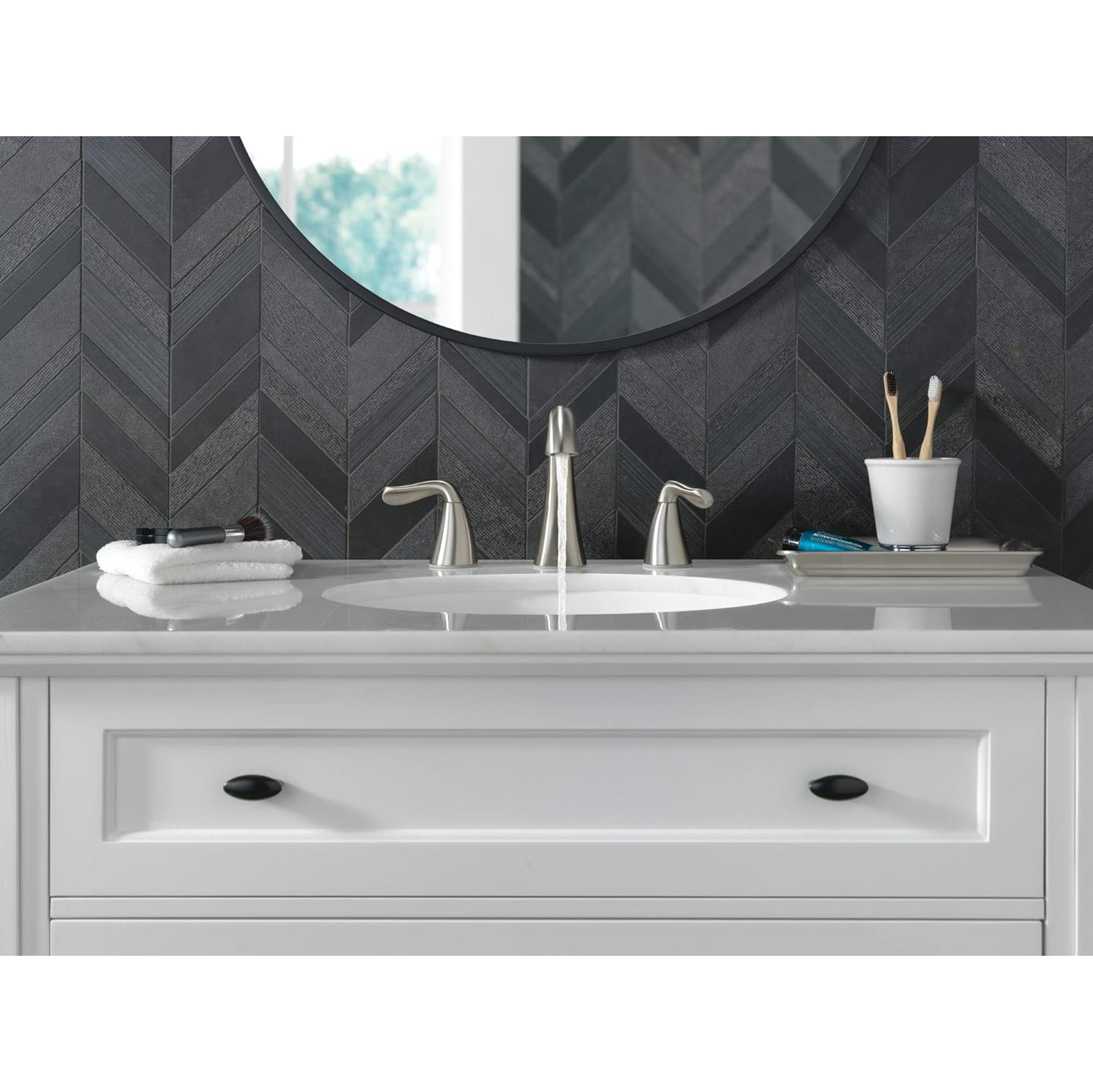 Two Handle Widespread Bathroom Faucet