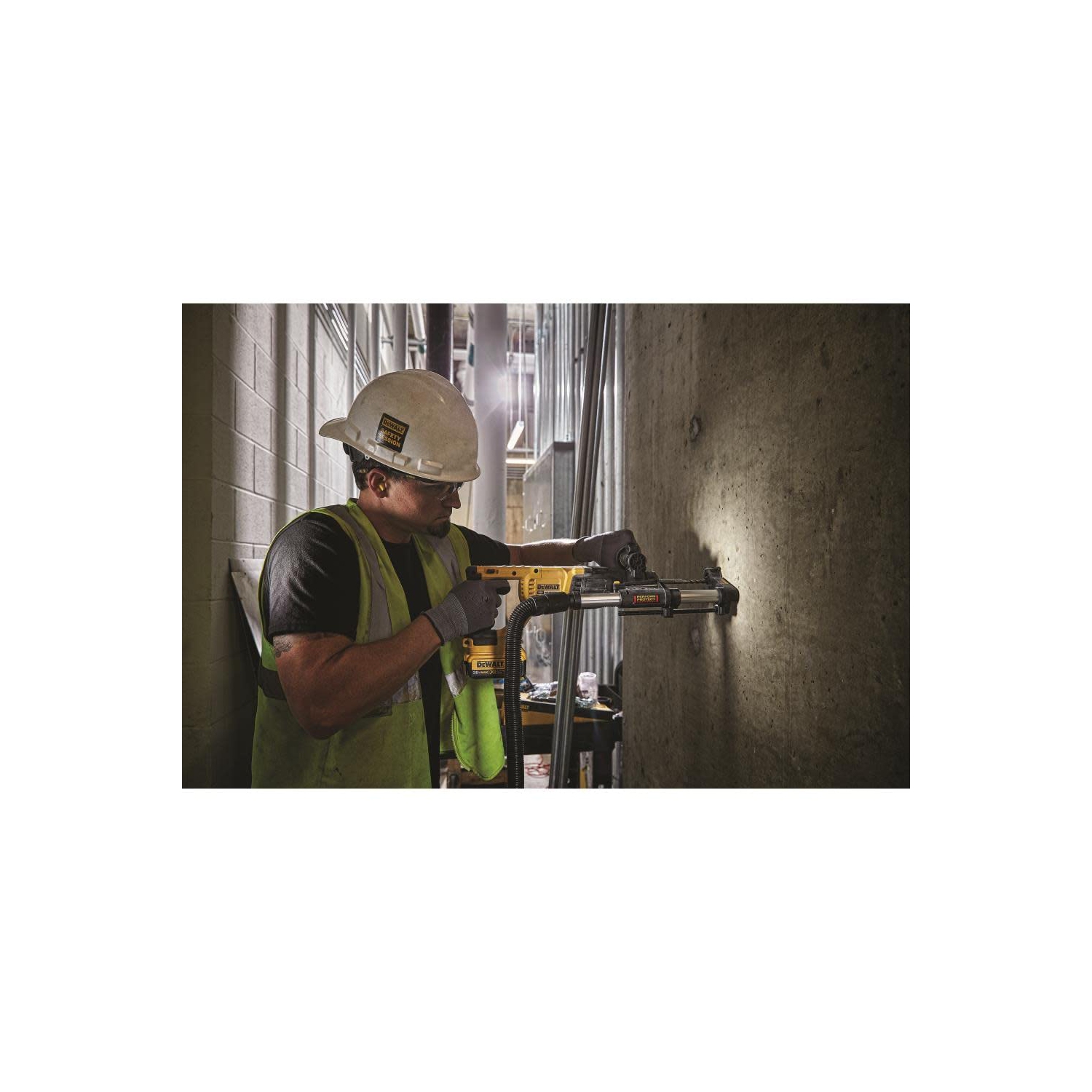 DEWALT 20V MAX* XR Cordless Rotary Hammer Drill, 1” D-Handle, Tool Only