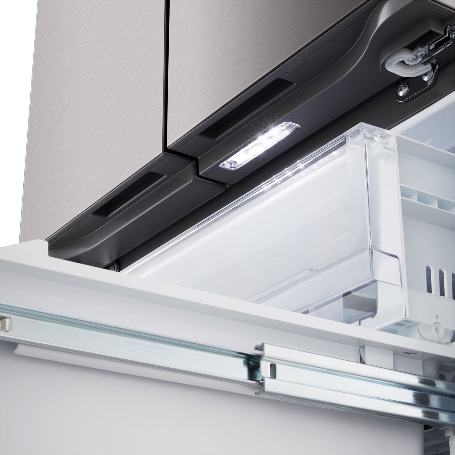 Réfrigérateur à 3 portes 25,1 pi³ 33 po avec machine à glaçons automatique de LG - Inox noir