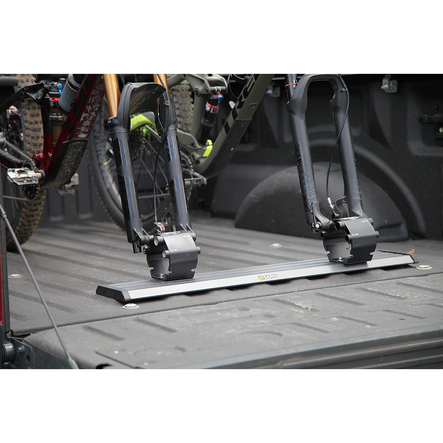 Saris Thru Axle Traps Bike Fork Mount, Cycling Bike Fork Holder for Tracks