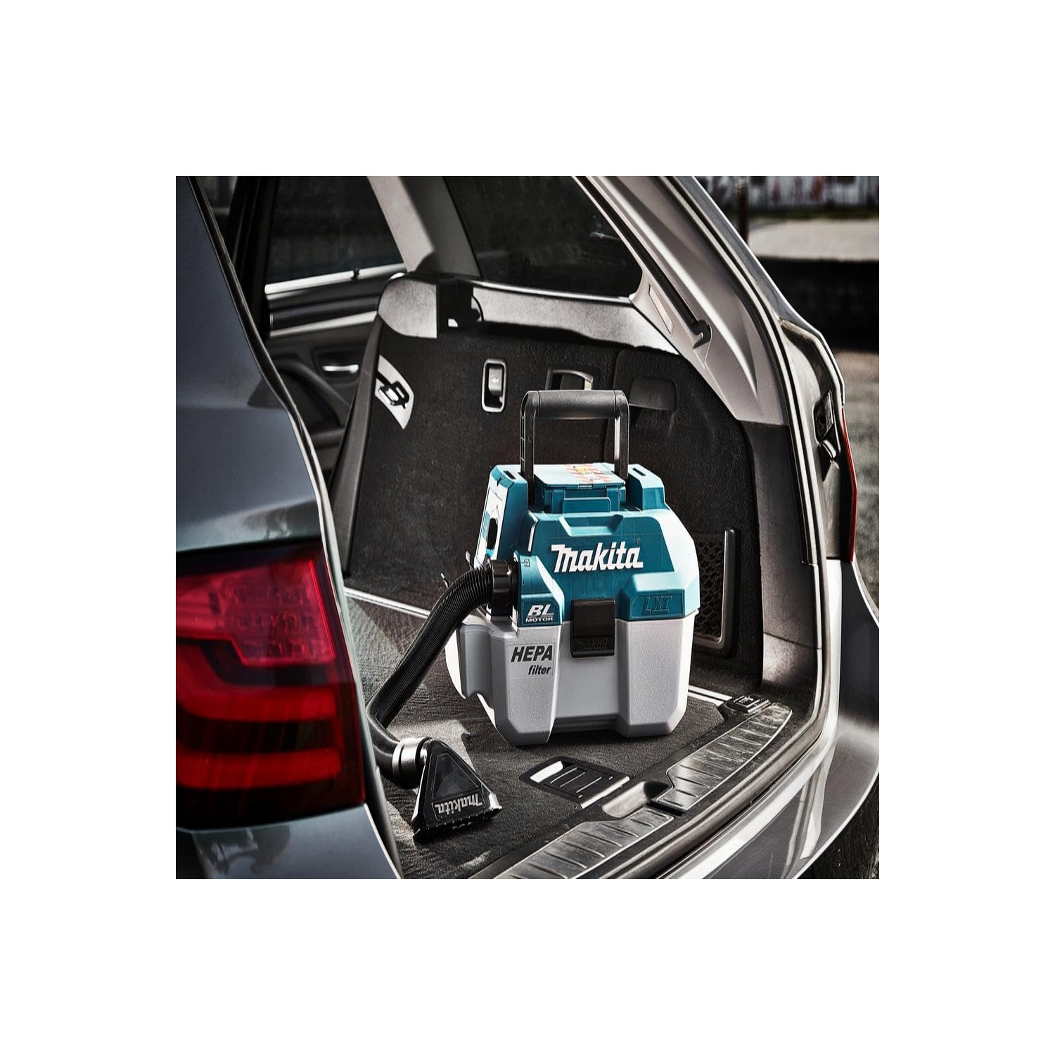 Makita DVC750LZ 18V LXT Lithium-Ion Brushless Cordless 2 Gallon HEPA Filter Portable Wet/Dry Dust Extractor/Vacuum, To..