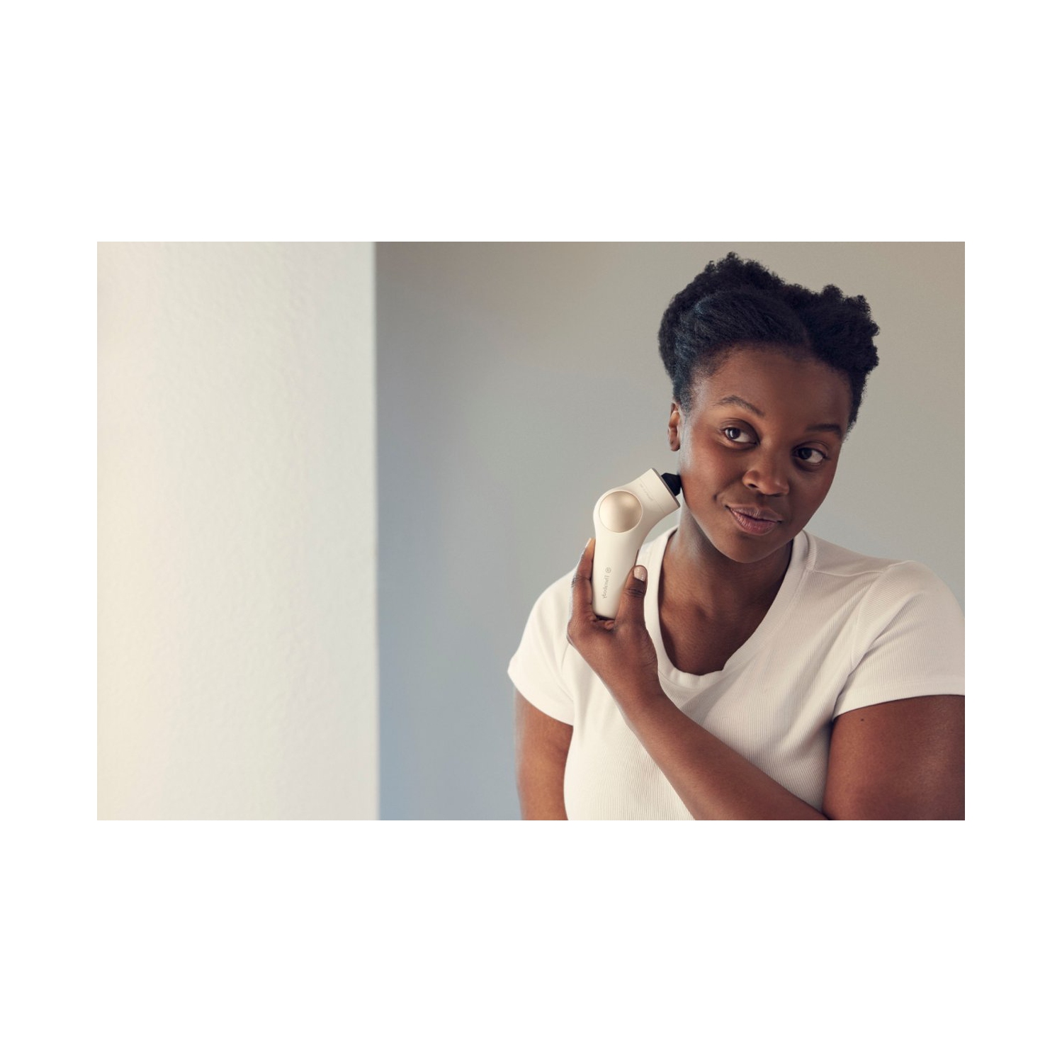 Remis à neuf - appareil de santé du visage TheraFace PRO de Therabody - Blanc