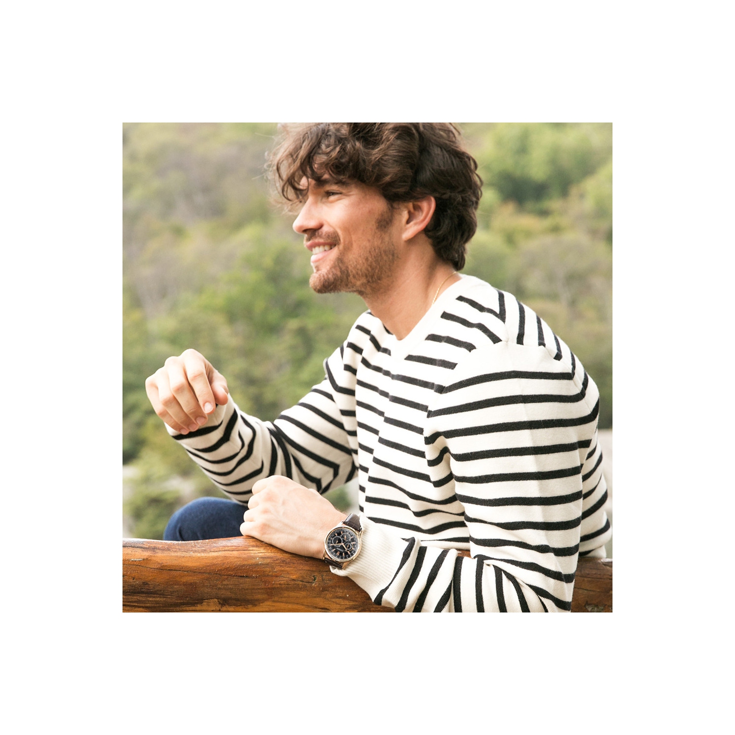 Montre homme Eco-Drive Calendrier de Citizen, 44 mm boîtier inox argenté, bracelet cuir brun et cadran noir