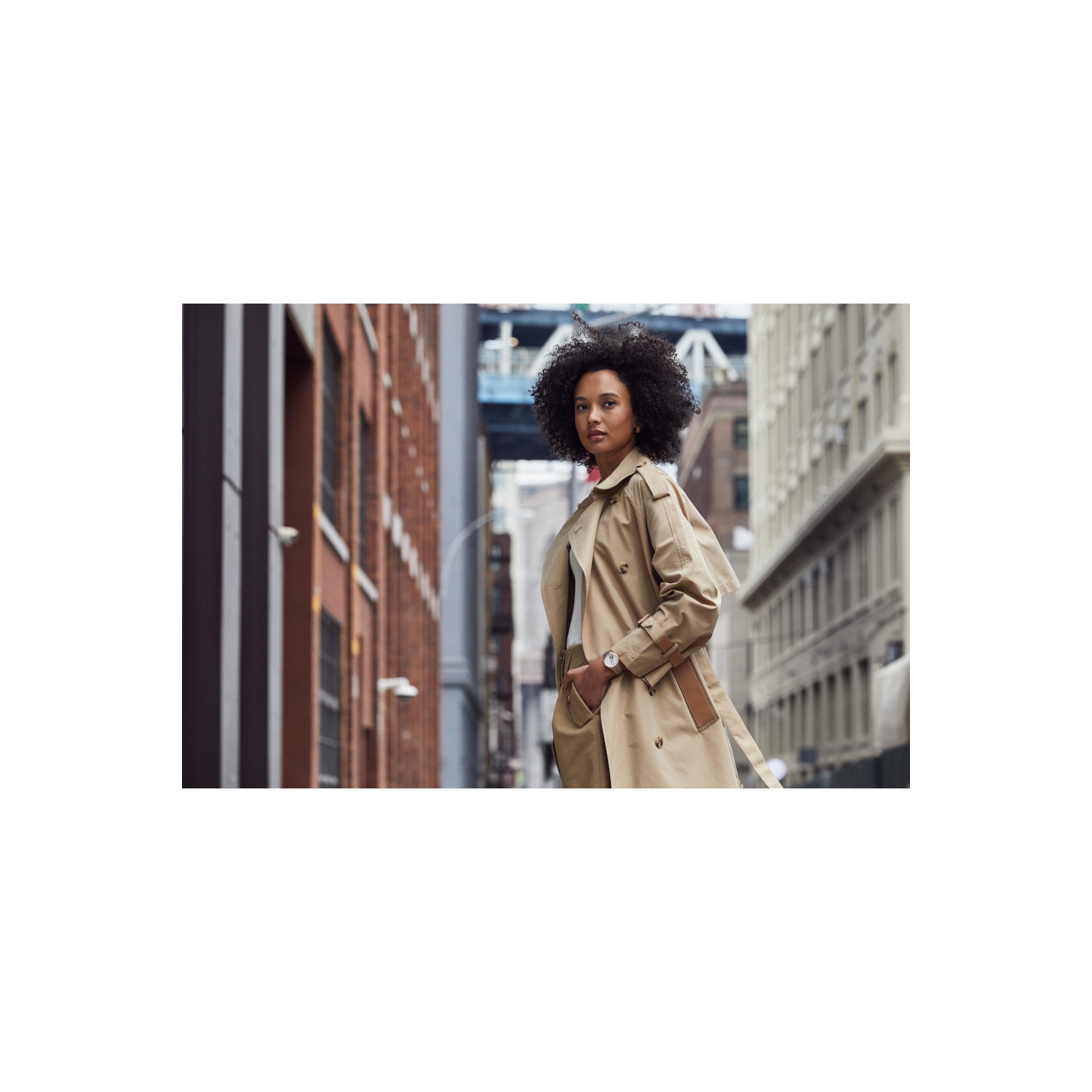 Montre automatique pour femmes Sutton 34&nbsp;mm de Bulova avec boîtier et bracelet en inox deux tons rose doré avec cadran blanc