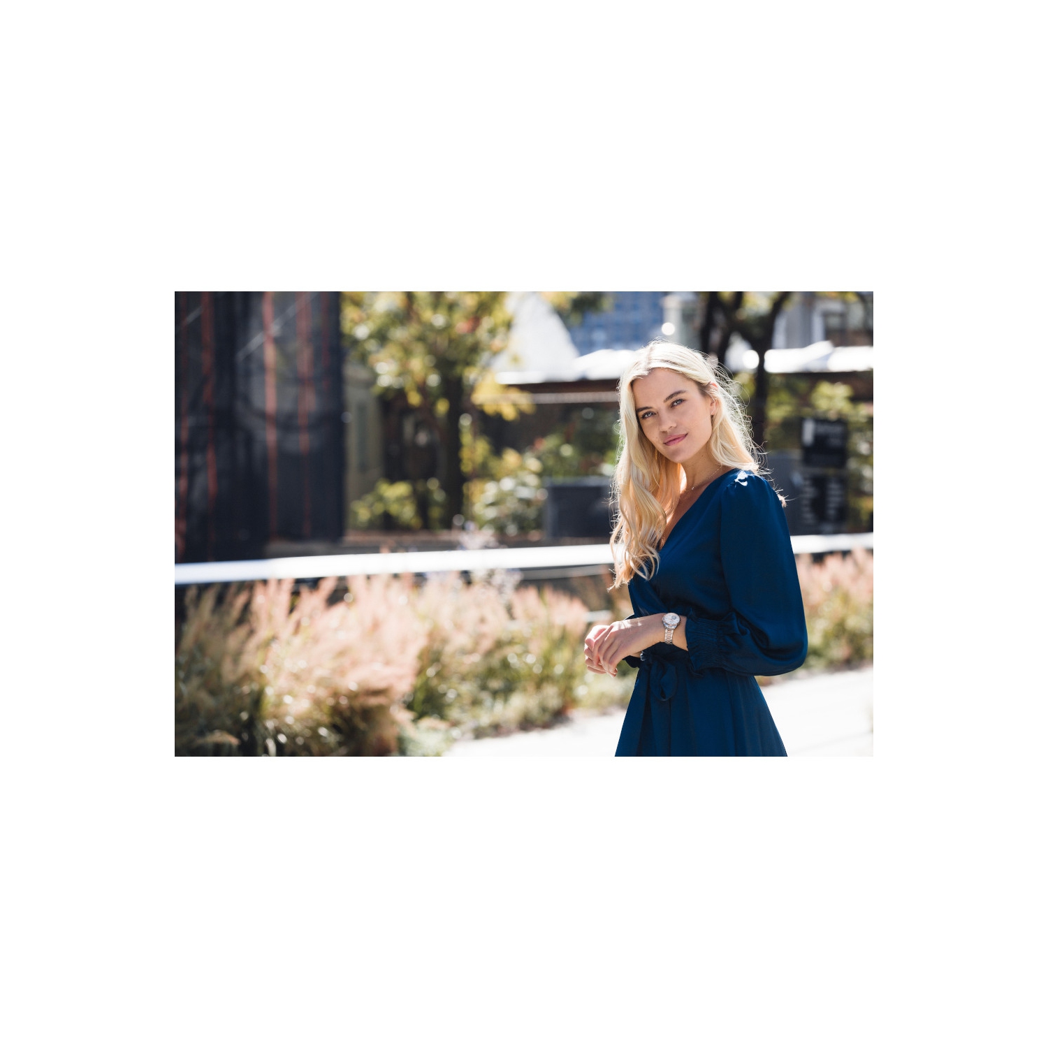 Montre automatique pour femmes Sutton 34&nbsp;mm de Bulova avec boîtier et bracelet en inox deux tons rose doré avec cadran blanc