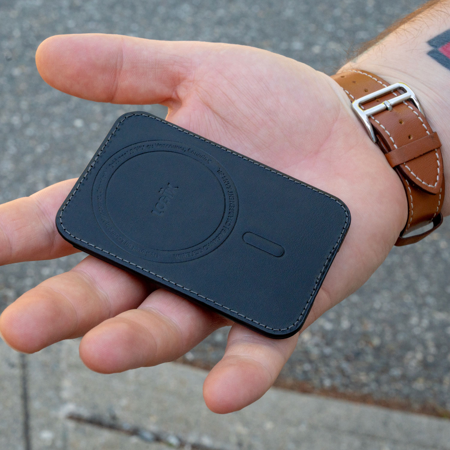 Portefeuille pour téléphone MagSafe de Logiix - Noir