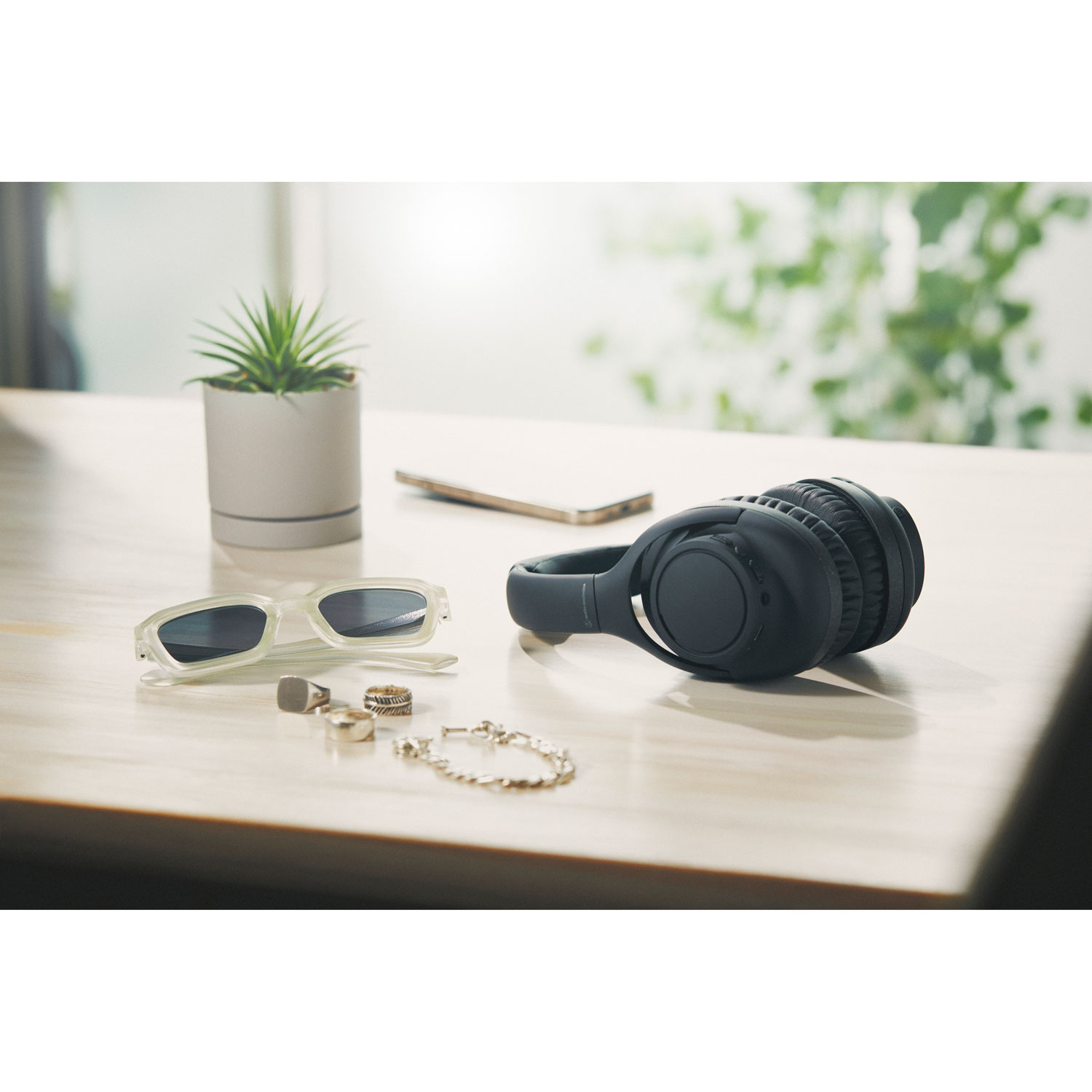 Casque d'écoute à suppression du bruit Bluetooth ATH-S300BT d'Audio-Technica - Noir