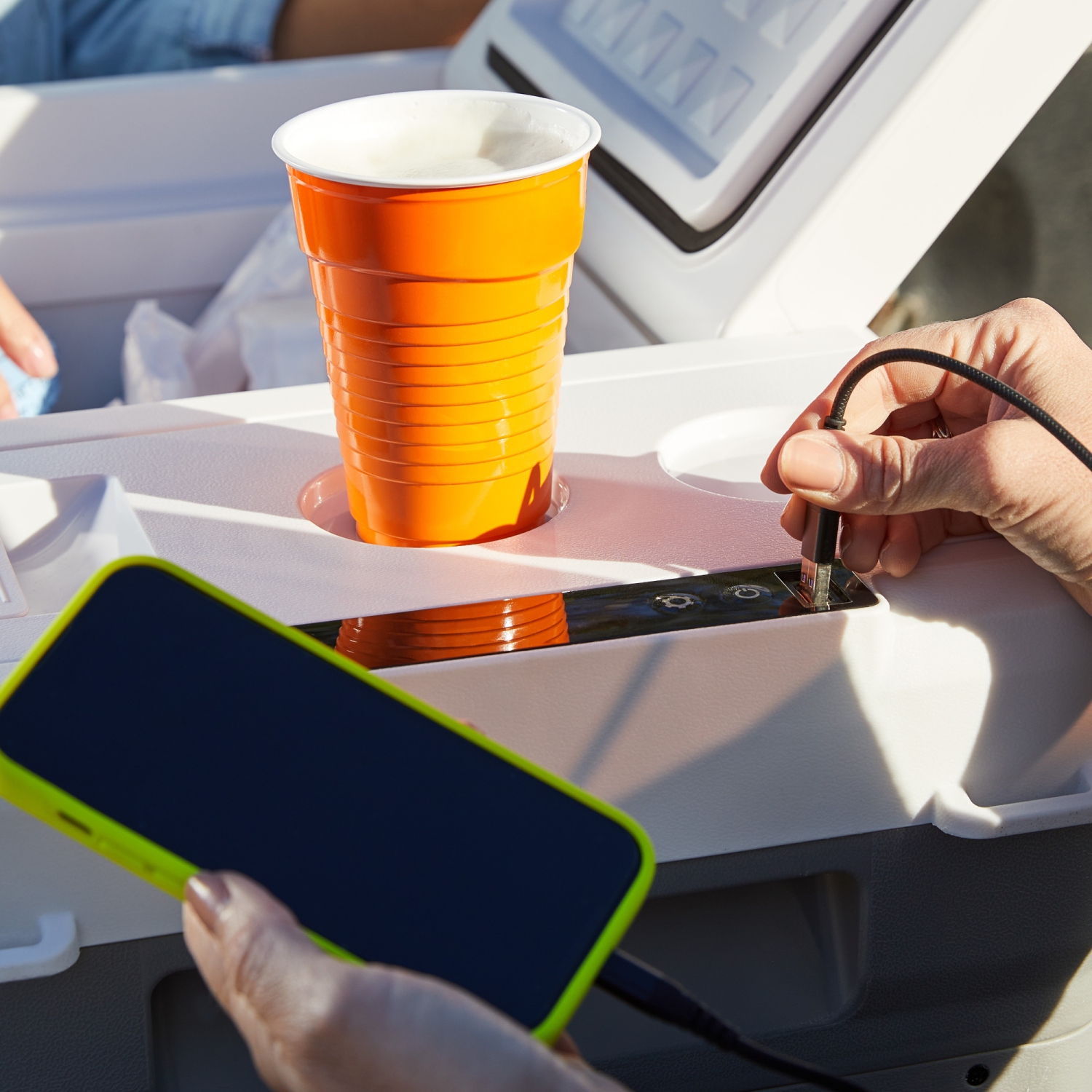 Worx - 20V Battery Powered & Electric Cooler