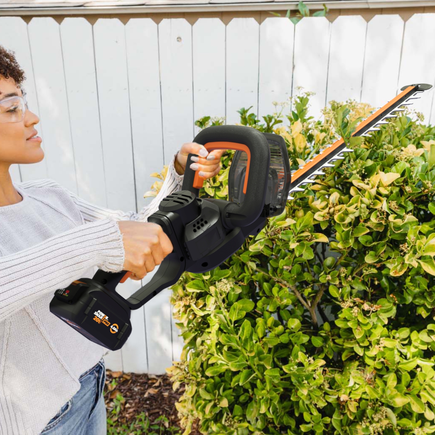 Worx WG263 Nitro 20V Brushless 22" Cordless Hedge Trimmer