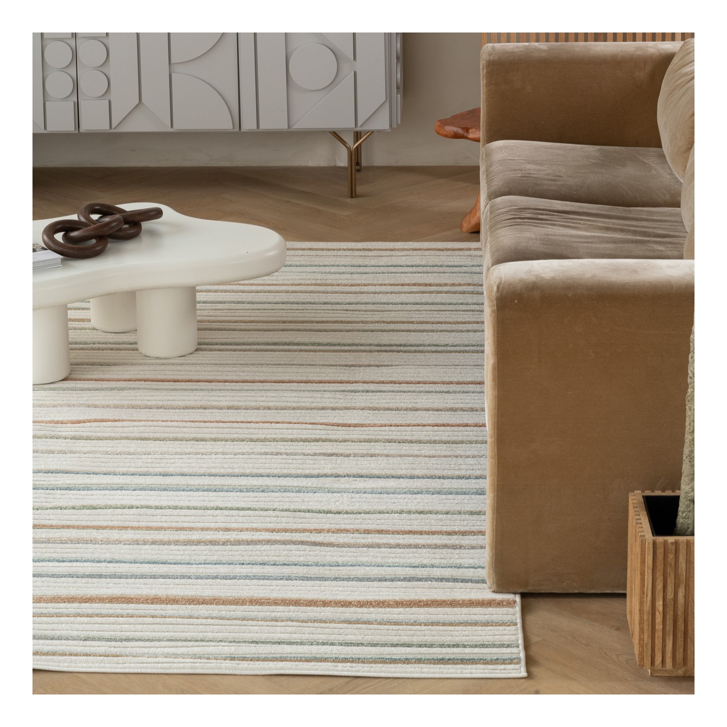 Tapis d'intérieur contemporain à rayures crème/beige Solena Branch