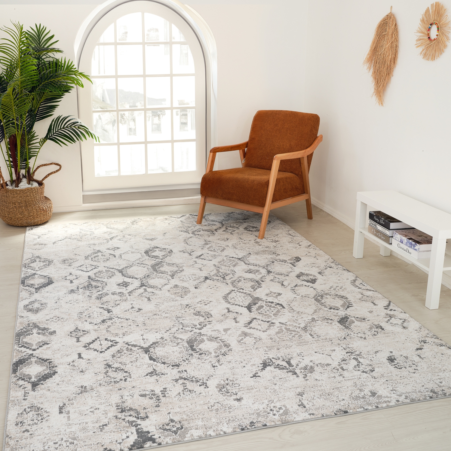 Rug Branch Ronan Traditional Distressed Medallion Beige/Grey Indoor Area Rug