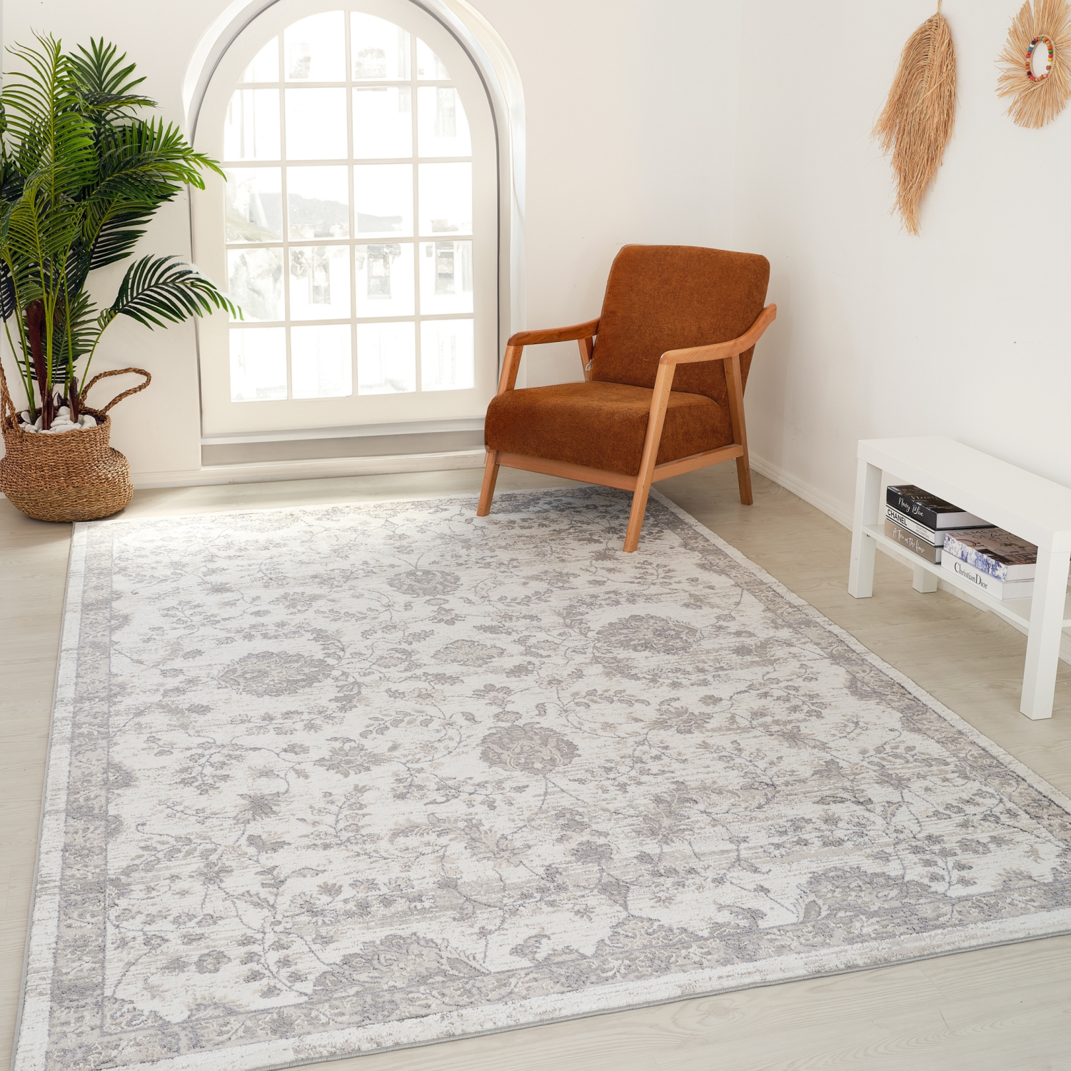Rug Branch Carmi Traditional Floral Medallion Beige/Grey Indoor Area Rug