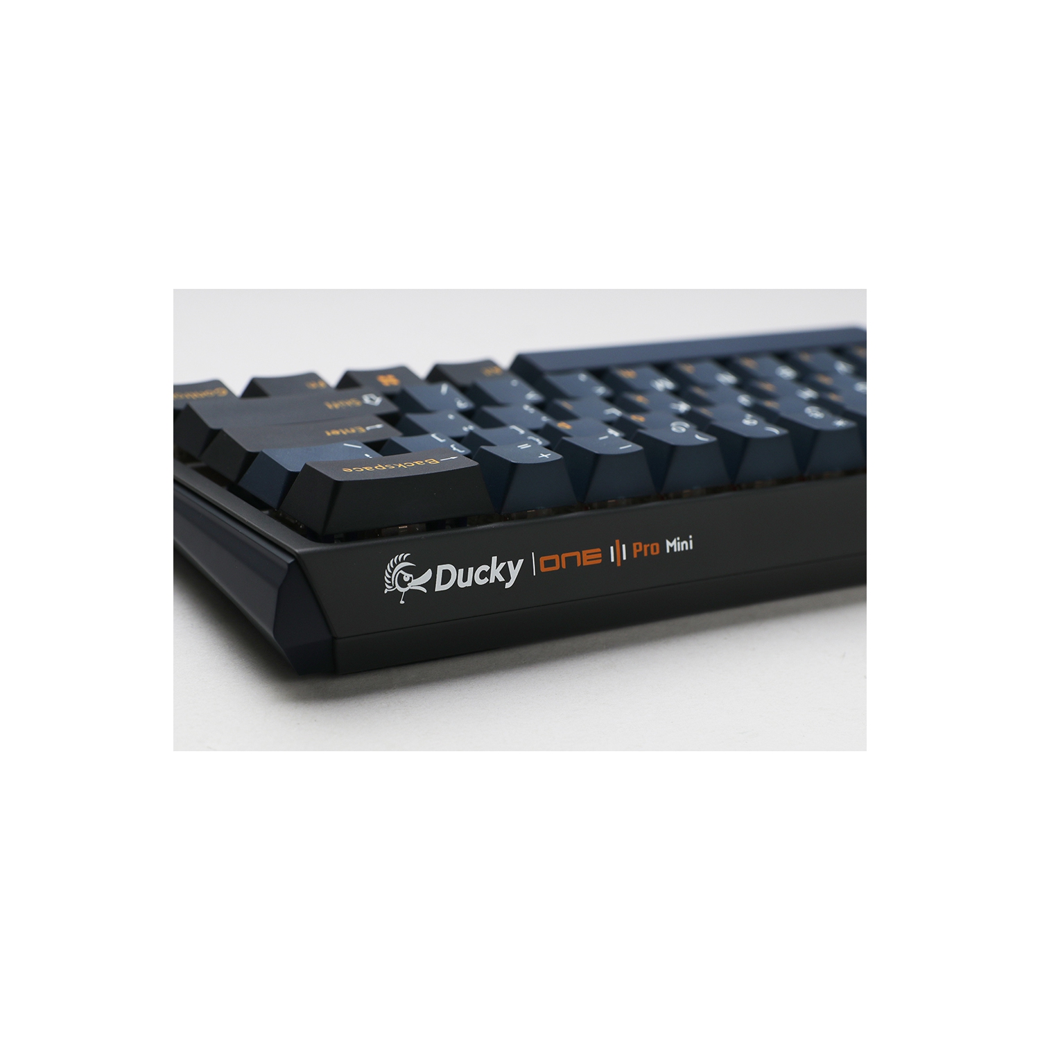 Ducky ONE – Clavier de jeu mécanique 3 Pro Nazca Line RVB remplaçable à chaud, cerise 2&nbsp;A, argenté, mini disposition, noir