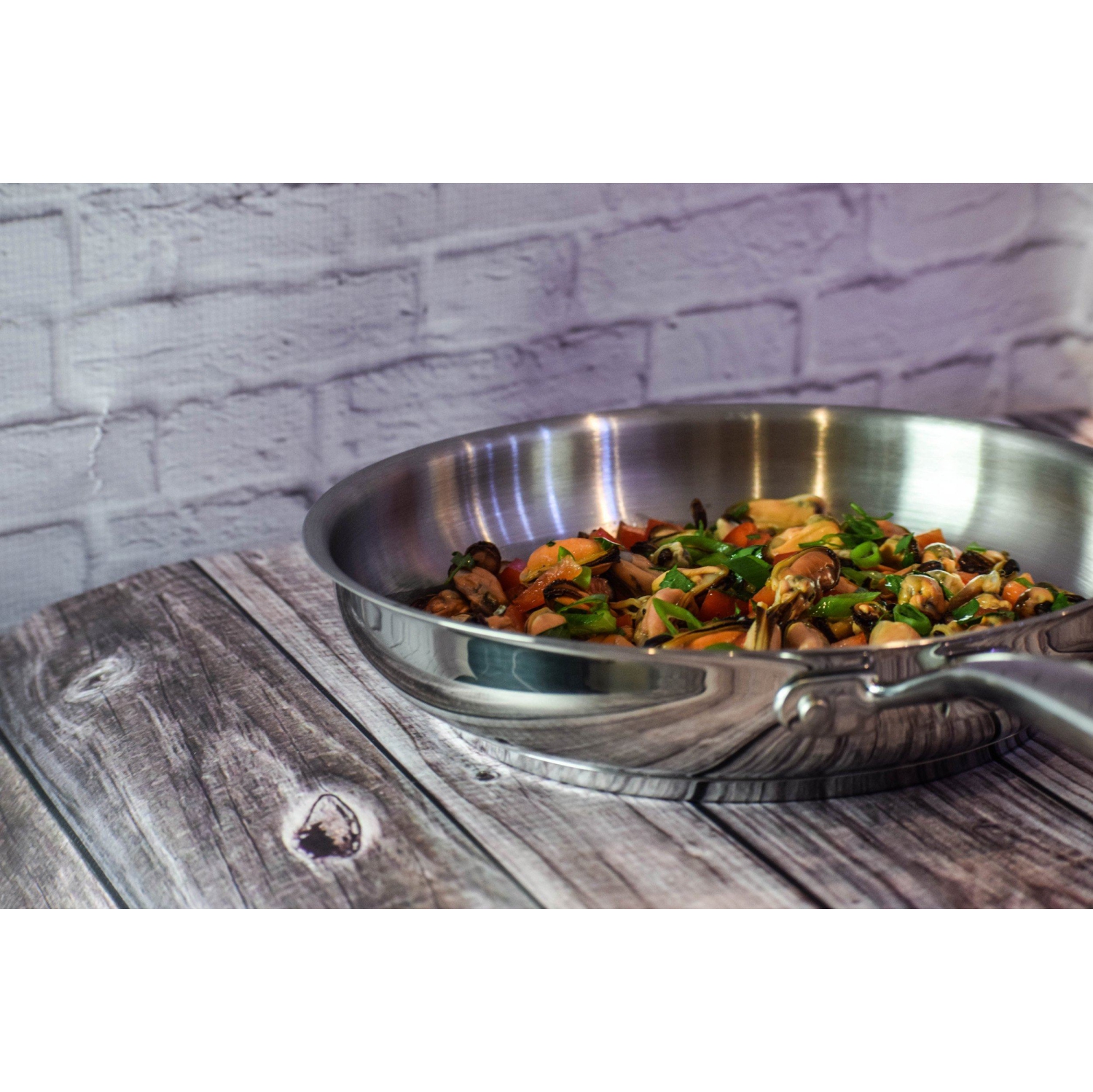 Meyer Accolade Stainless Steel 24cm/9.5" Frying Pan, Skillet, Made in Canada