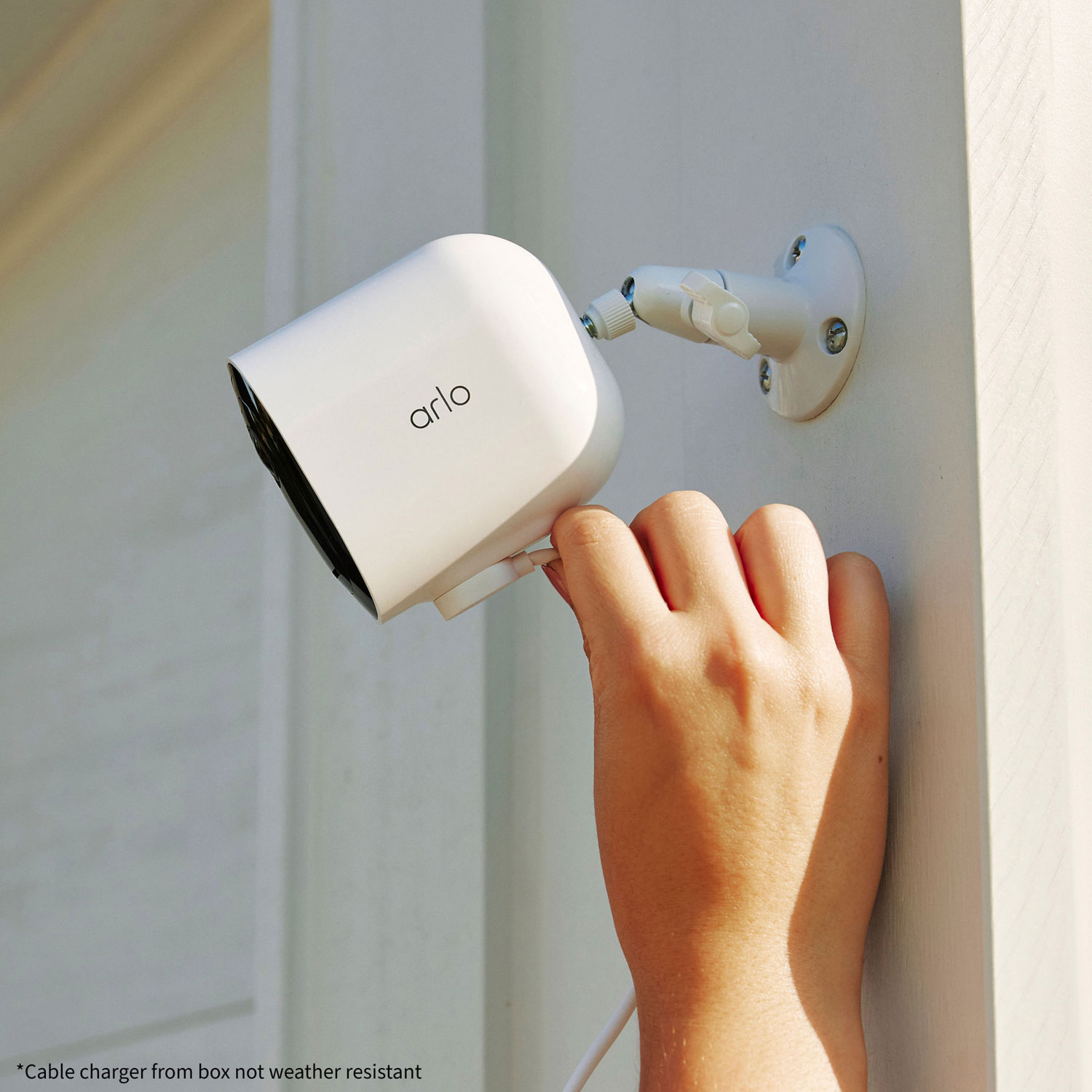 Caméra de surveillance intérieure/extérieure sans fil 2K Pro 5S d'Arlo - Ensemble de 2