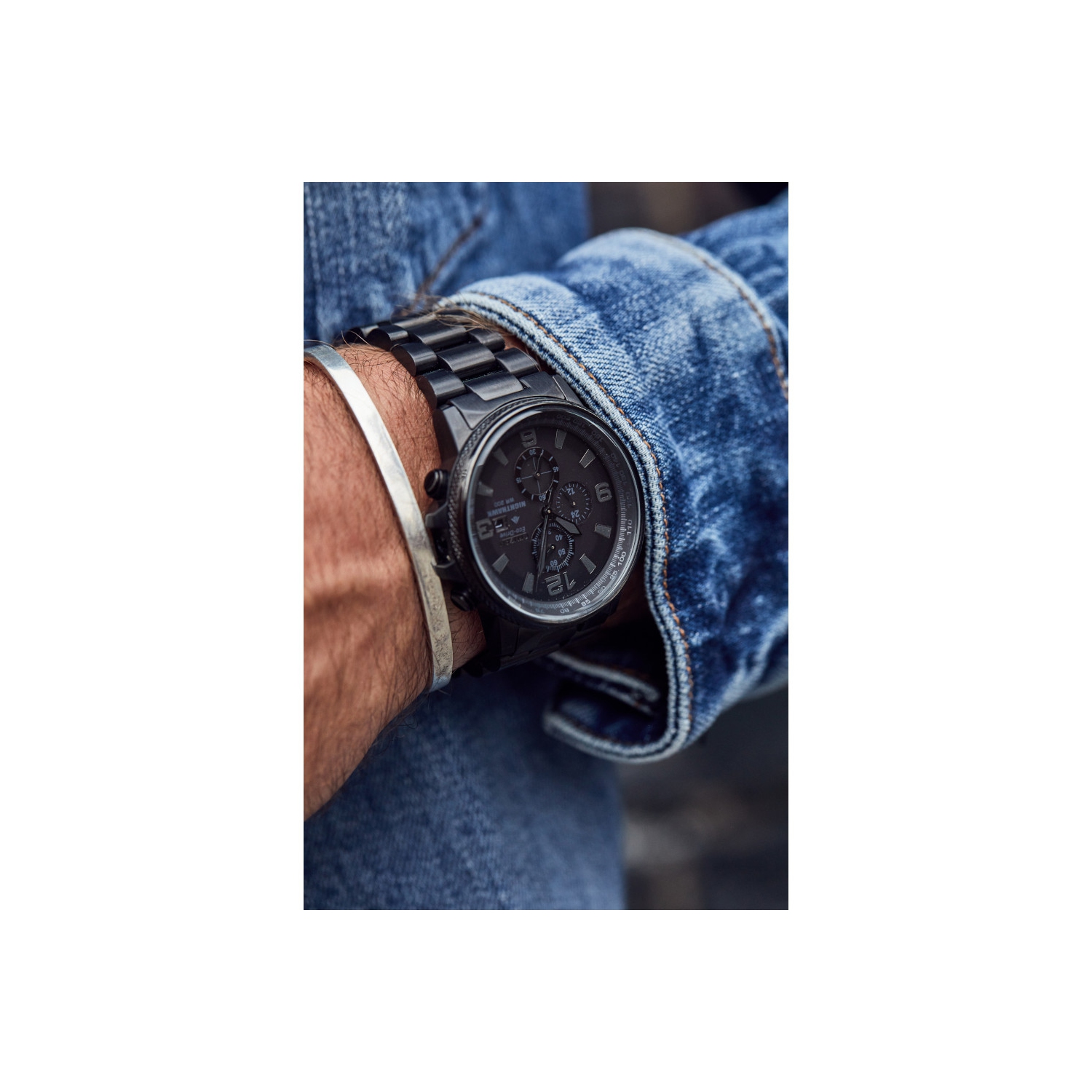 Montre pour hommes Nighthawk japonaise Eco-Drive 42 mm de Citizen avec boîtier et bracelet en inox noir et cadran noir