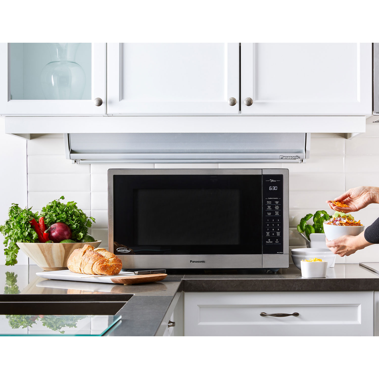 Panasonic Genius 2.2 Cu. Ft. Cyclonic Inverter Microwave