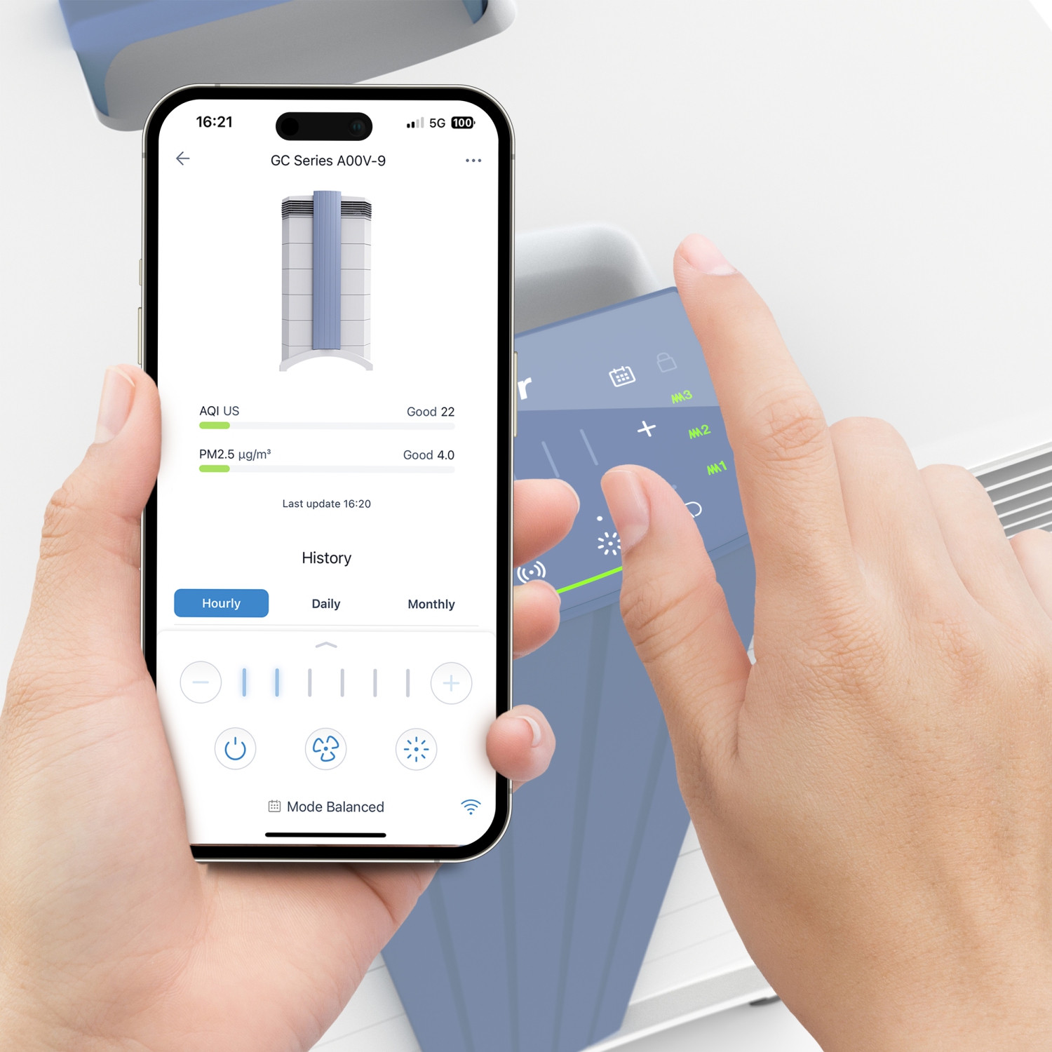 IQAir GC MultiGas XE Air Purifier – Smart MultiGas Filtration for Rooms up to 1125 sq ft - Chemicals, Odors, VOCs, and Particles, Swiss Made, WiFi