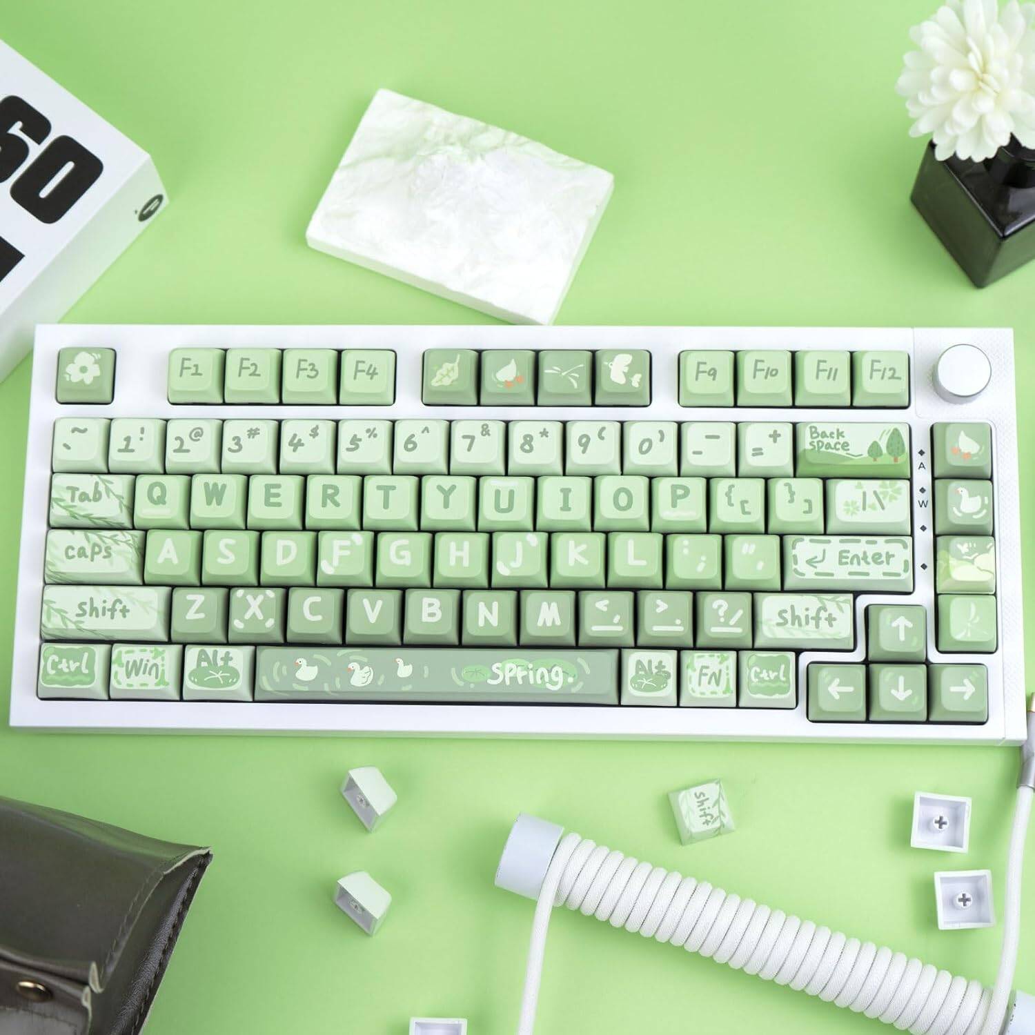 PBT Anime Keycaps 133 Keys, Matcha Green Keycaps Cute Keycaps XDA Profile Custom Keyboard Keycaps for 60/61/64/68/75/84/87/96/98/104/108 Mechanical