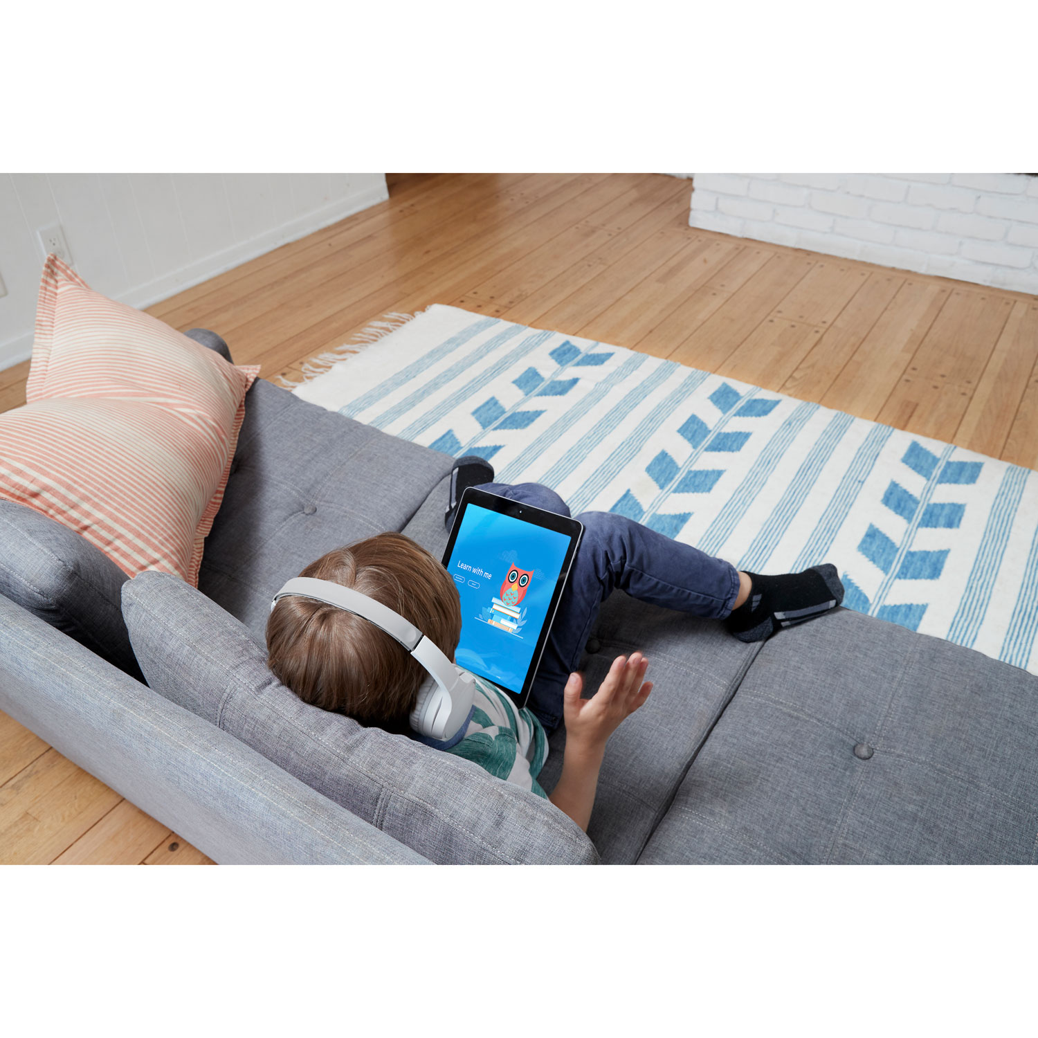 Belkin SoundForm Mini Kids On-Ear Bluetooth Headphones - White