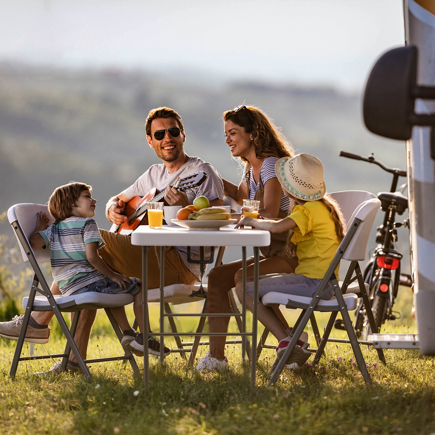 Table de nettoyage pliante pour poissons de Costway avec 2 éviers intégrés et robinet pivotant à 360°