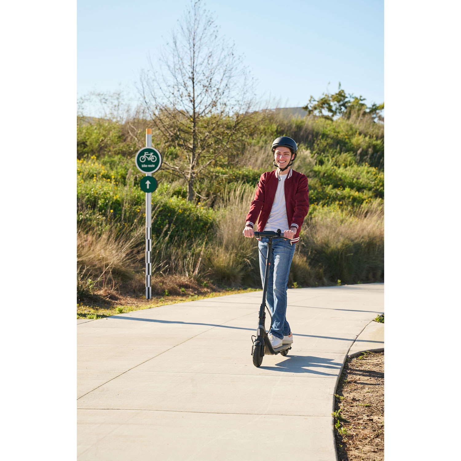 Remis à neuf - Trottinette électrique pour adultes Ninebot KickScooter E2 de Segway (moteur de 450 W/autonomie de 25 km/vitesse maximale de 20 km/h)