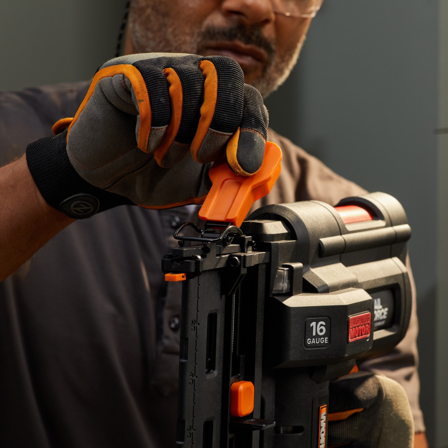 Worx WX841L Nitro 16GA Nail Gun