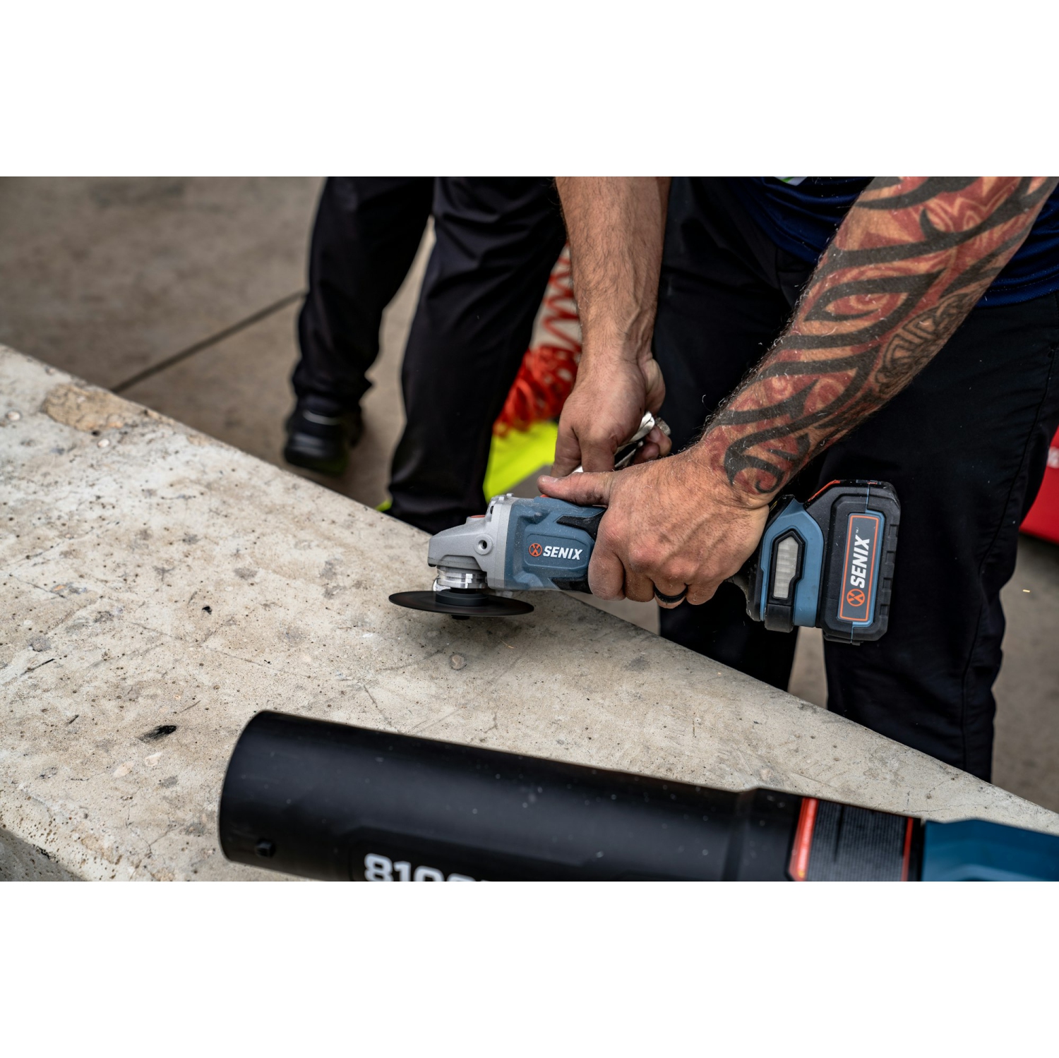 SENIX X2 20V Max* 4-1/2-Inch Cordless Angle Grinder, Brushess (PAX2115-M2-0)