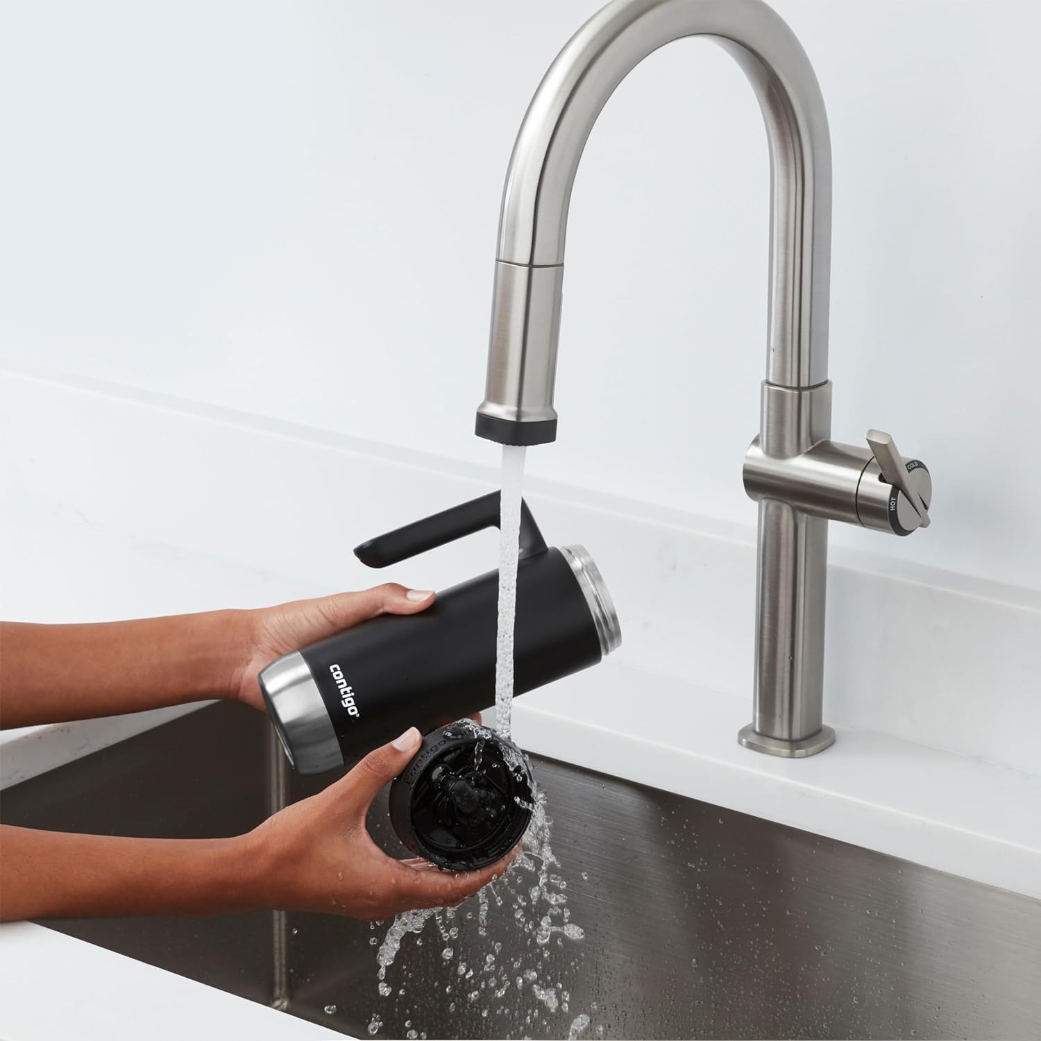 Contigo - tasse de voyage en acier inoxydable, isolée, système SnapSeal, capacité 20&nbsp;oz, noir