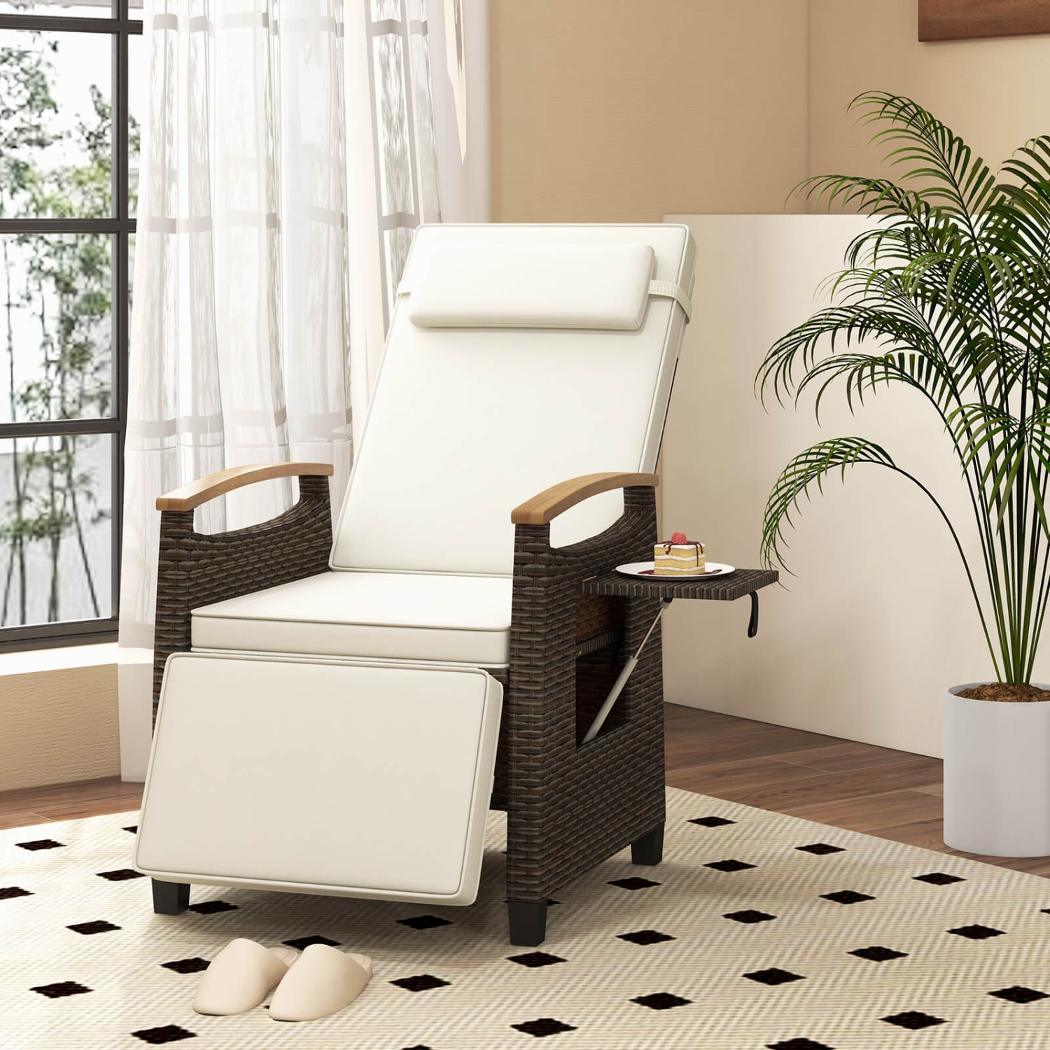 Fauteuil de patio inclinable en osier avec repose-pieds rabattable et dossier réglable de Costway 1 - Blanc