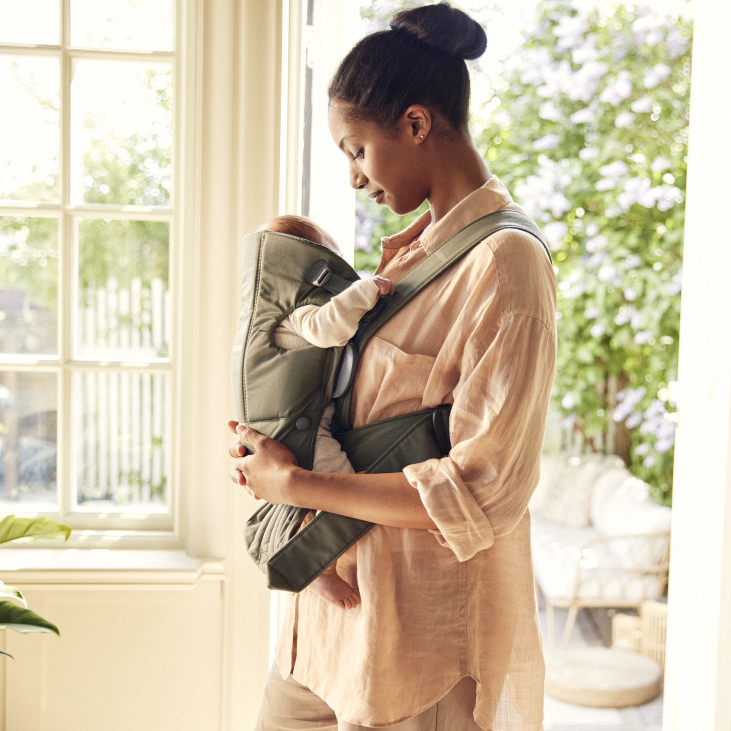 Mini porte-bébé en tissu tissé de BabyBjorn - Vert foncé