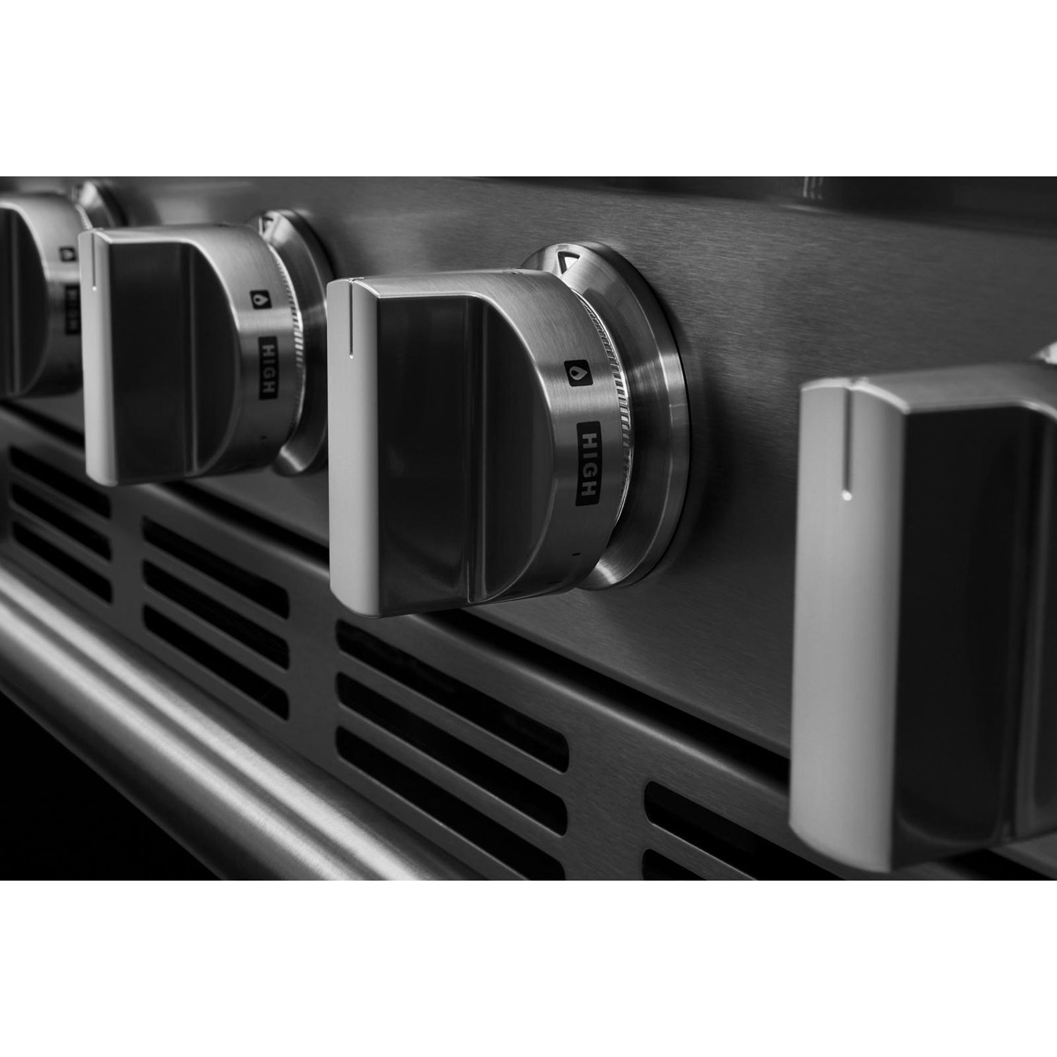 Cuisinière au gaz autonome de 30 po à 5 brûleurs et four autonettoyant de 5 pi³ de GE - Inox