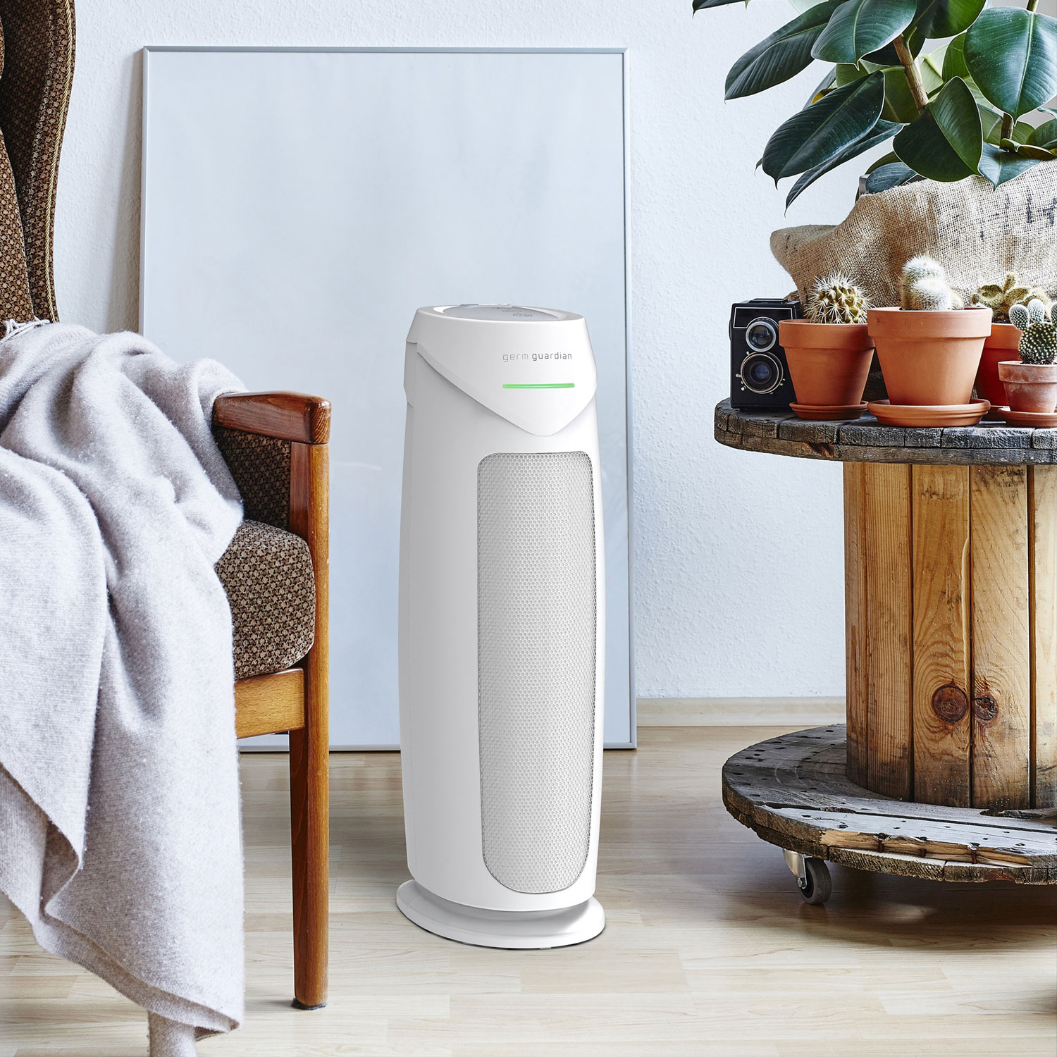 GermGuardian AC4880W Intelligent 22" Tower Air Purifier with HEPA Pure Filter - White