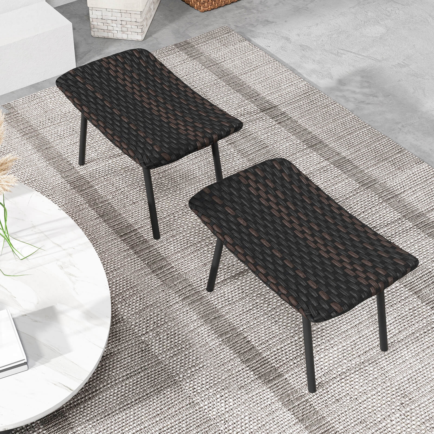 Ensemble de 2 poufs de patio en rotin avec mousse rembourrée à séchage rapide et pattes robustes en métal de Costway