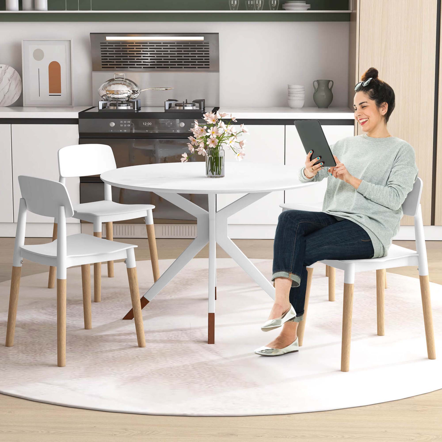 Ensemble de 4 chaises de salle à manger de Costway avec dossier large ergonomique et pattes robustes en bois