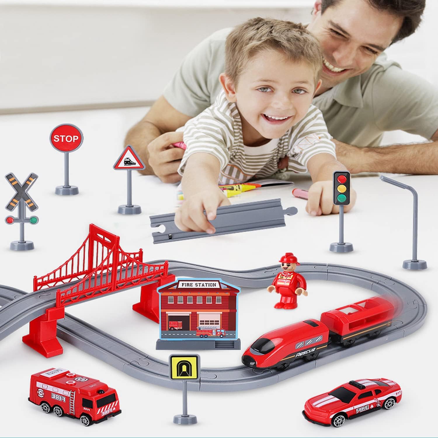 Ensemble de train de sauvetage en feu de piste à monter soi-même