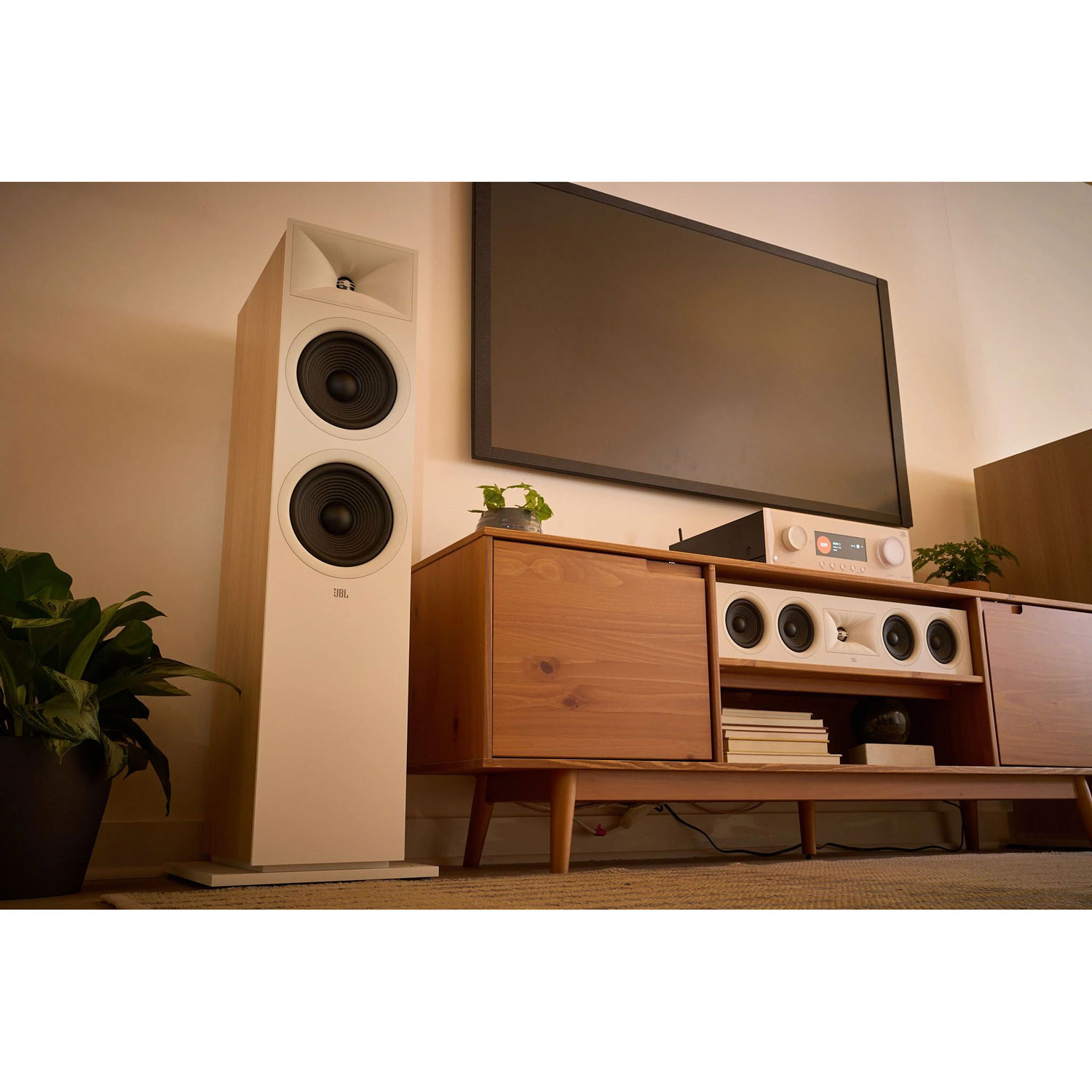 Haut-parleur colonne à 2,5 voies de 225 W Stage280F de JBL - Unité - Café au lait