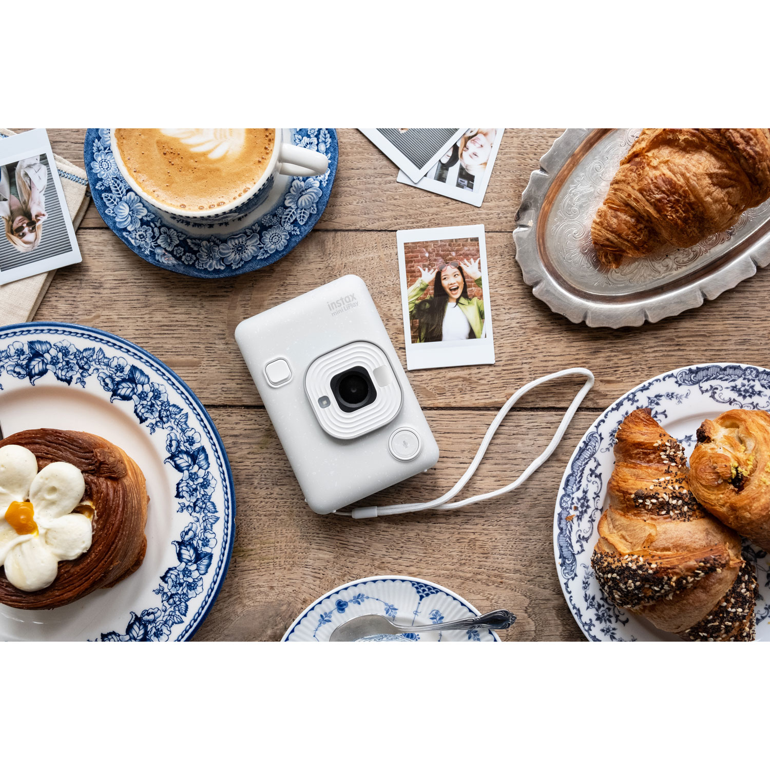 Appareil photo instantané hybride Instax Mini LiPlay de Fujifilm - Blanc vaporeux