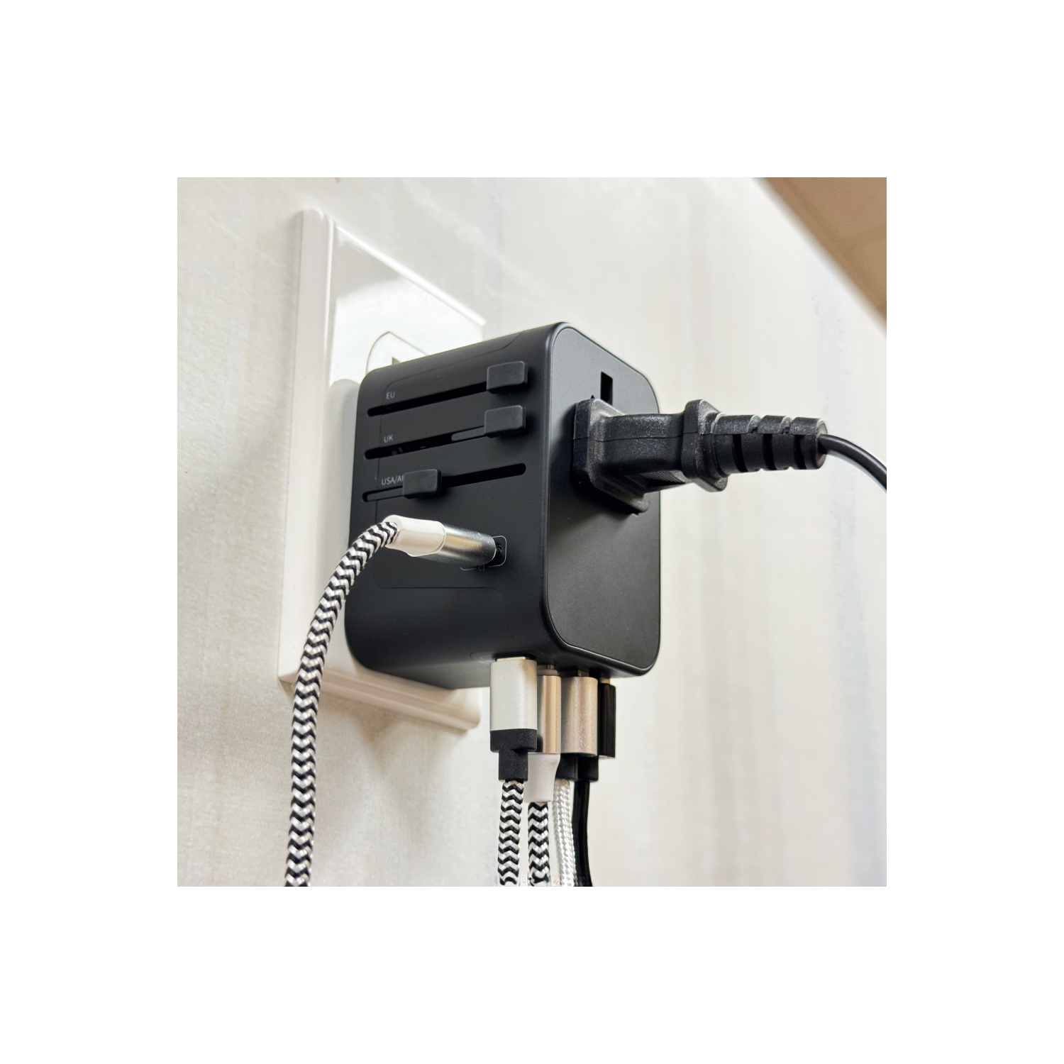 Amaze 6-port International Travel Wall Charger