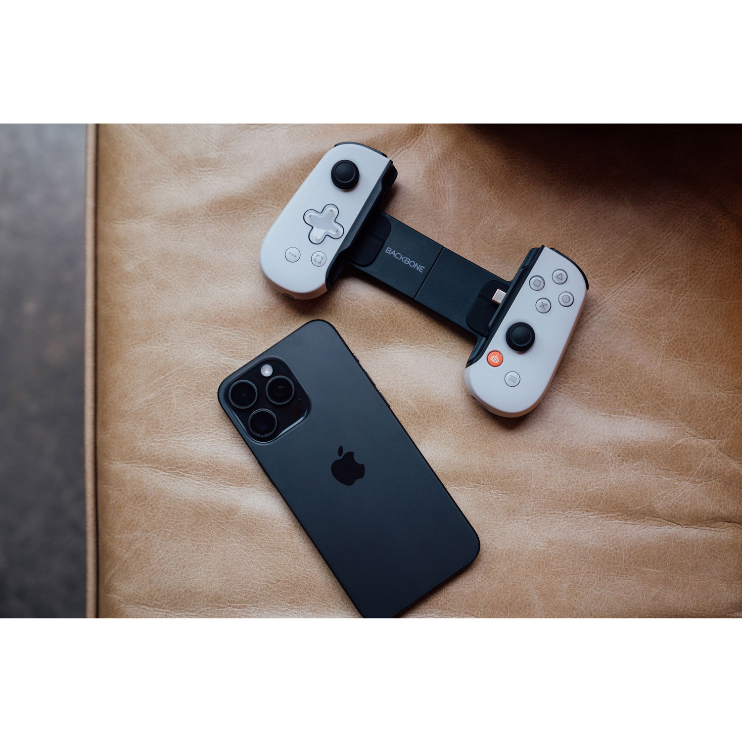 Manette de jeu Backbone One édition PlayStation pour iPhone avec Lightning - Blanc