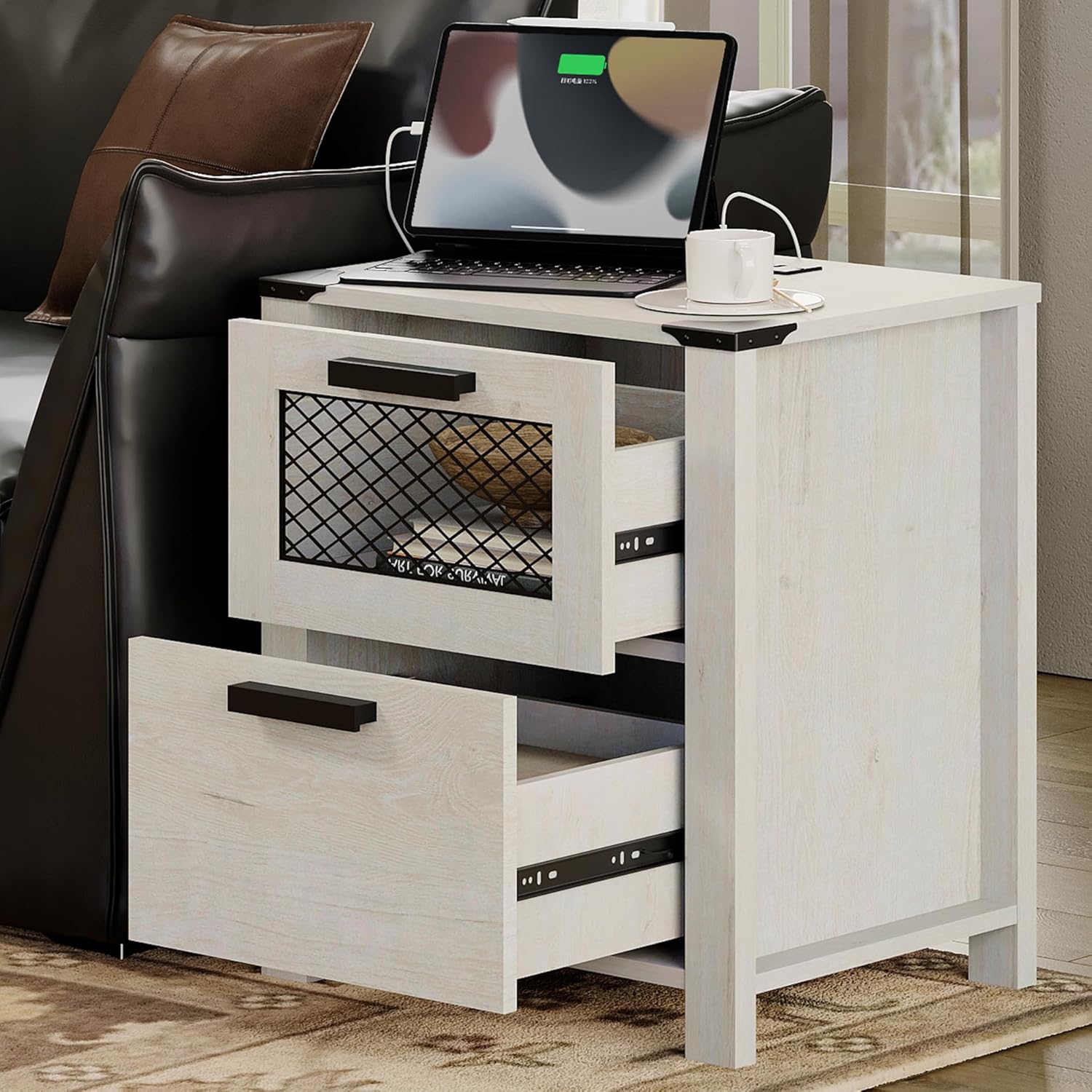 Table de chevet WAMPAT avec station de chargement, table de bout champêtre à 2 tiroirs, table de chevet rustique pour canapé d'appoint pour chambre à