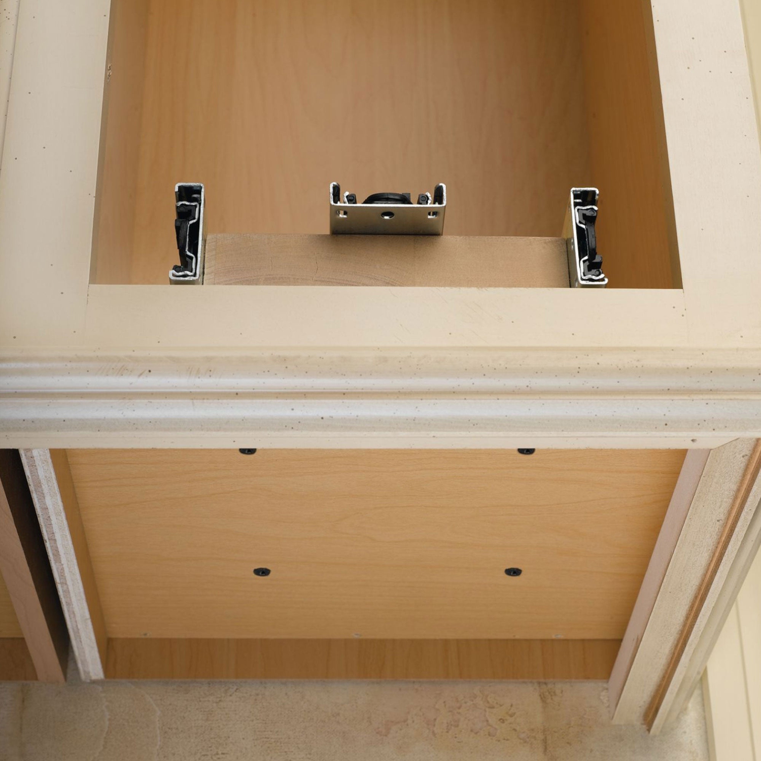 Étagère de rangement murale escamotable pour armoire de cuisine de 5&nbsp;po de Rev-A-Shelf, 448-WC-5C