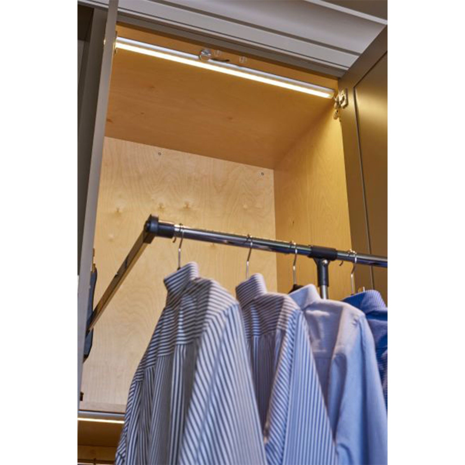 Rev-A-Shelf – Tringle de garde-robe réglable de 26 à 35&nbsp;po, chrome, CPDR-2635