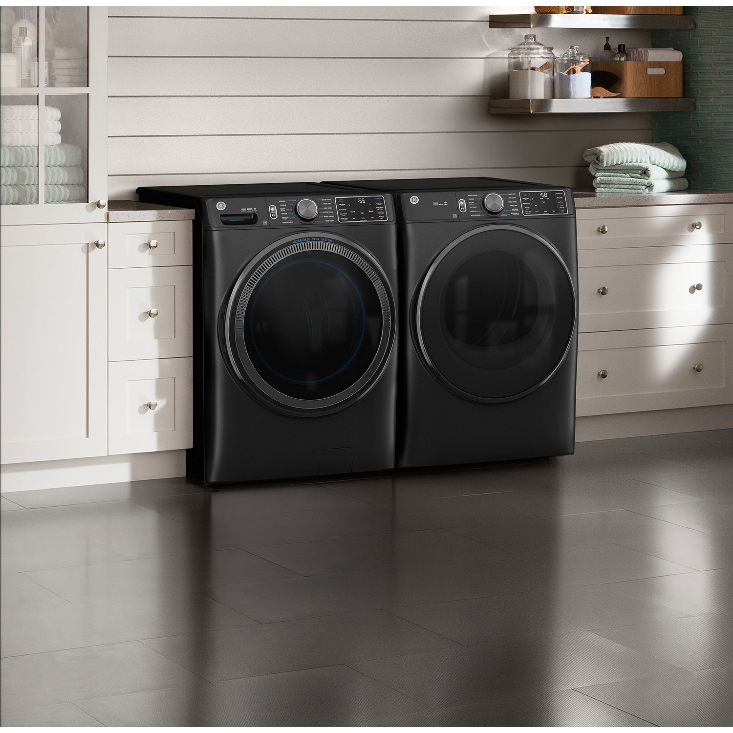 GE 5.8 Cu. Ft. Front Load Steam Washer - Carbon Graphite